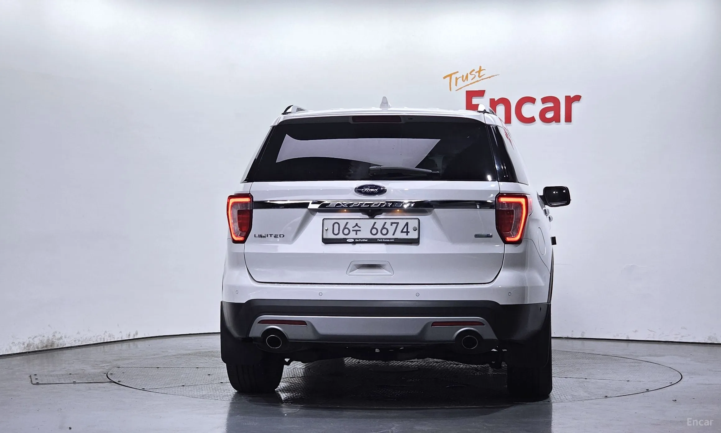 Ford Explorer превью 4