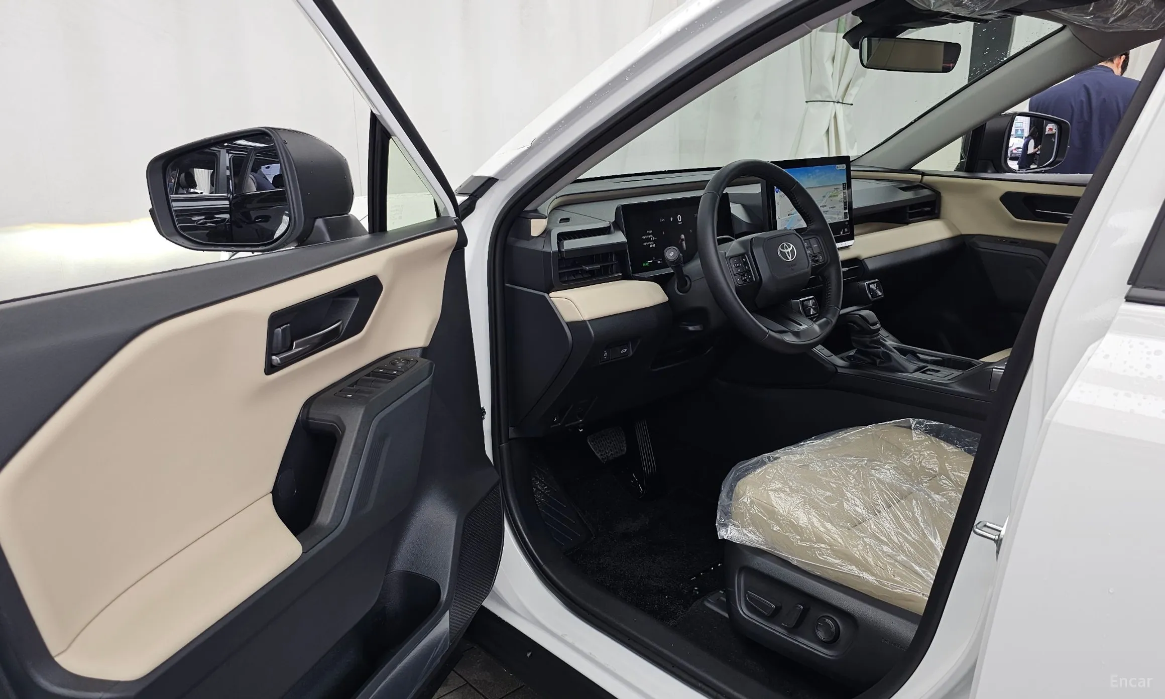 Toyota RAV4 6th Generation превью 10
