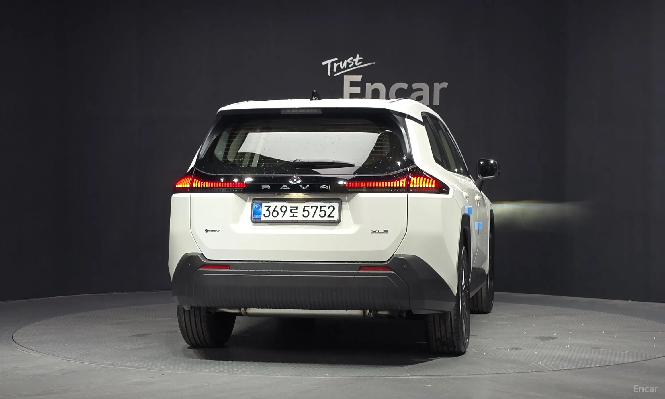 Toyota RAV4 6th Generation превью 4
