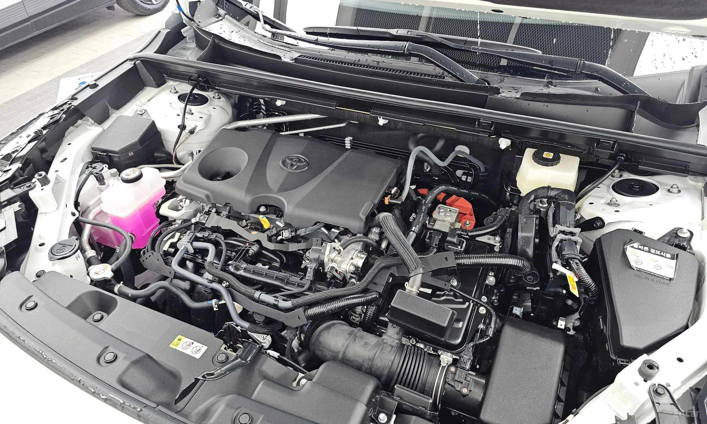 Toyota RAV4 6th Generation превью 6