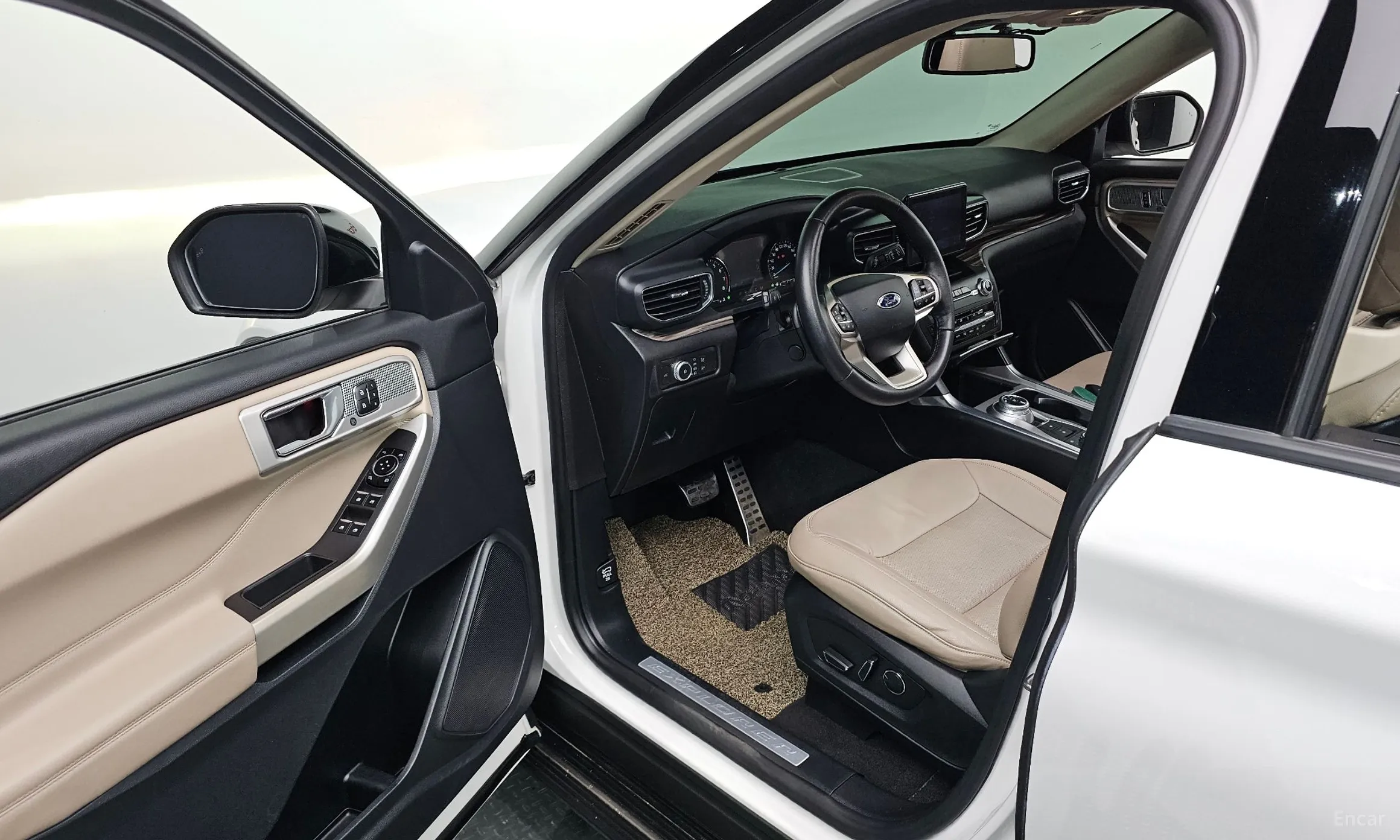 Ford Explorer 6th Generation превью 10