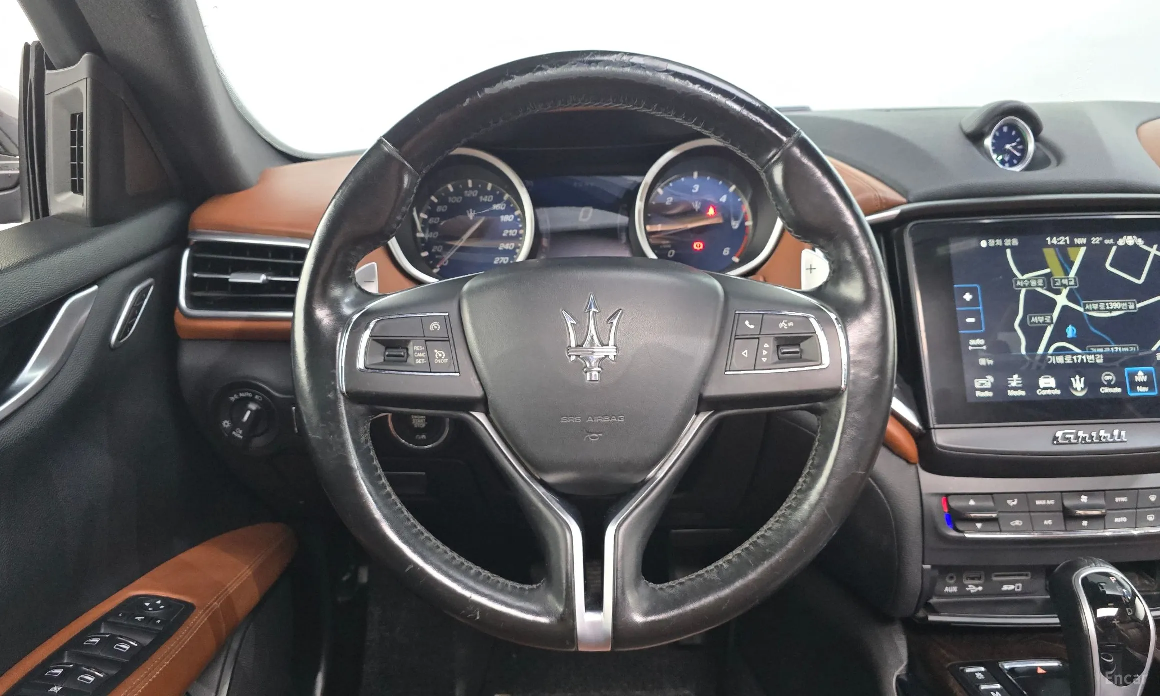 Maserati Ghibli превью 15