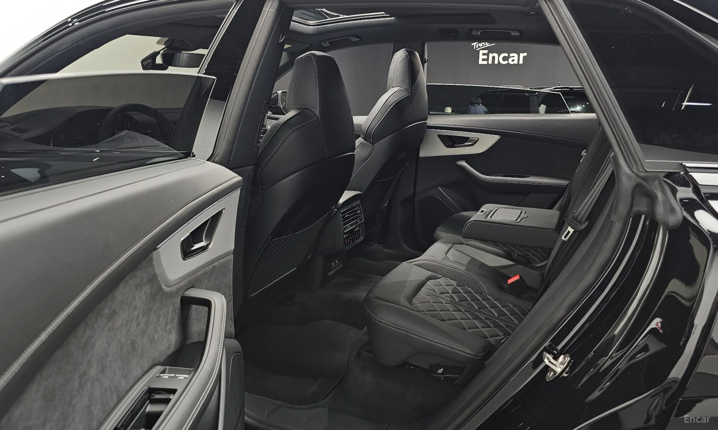Audi Q8 (4M) превью 12
