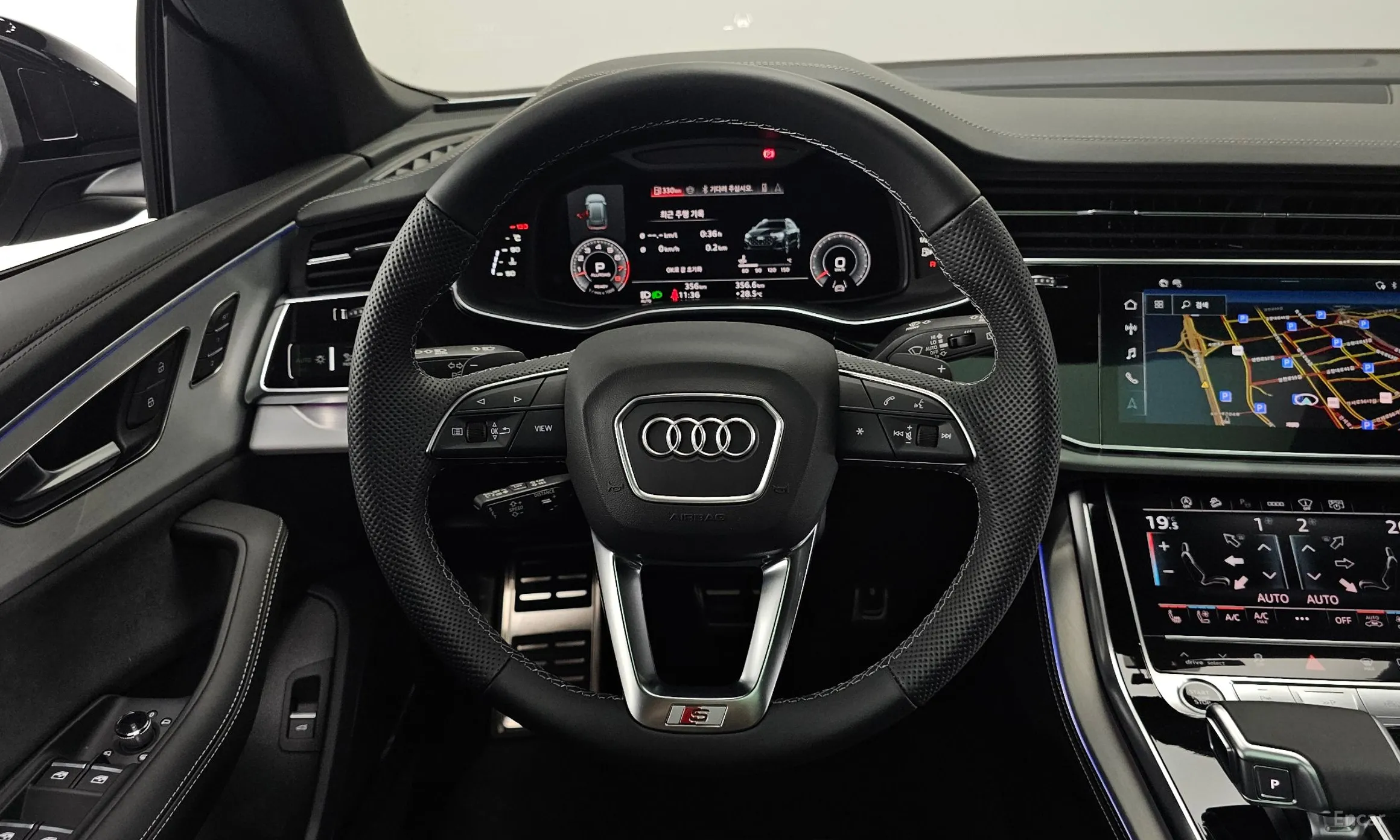 Audi Q8 (4M) превью 13