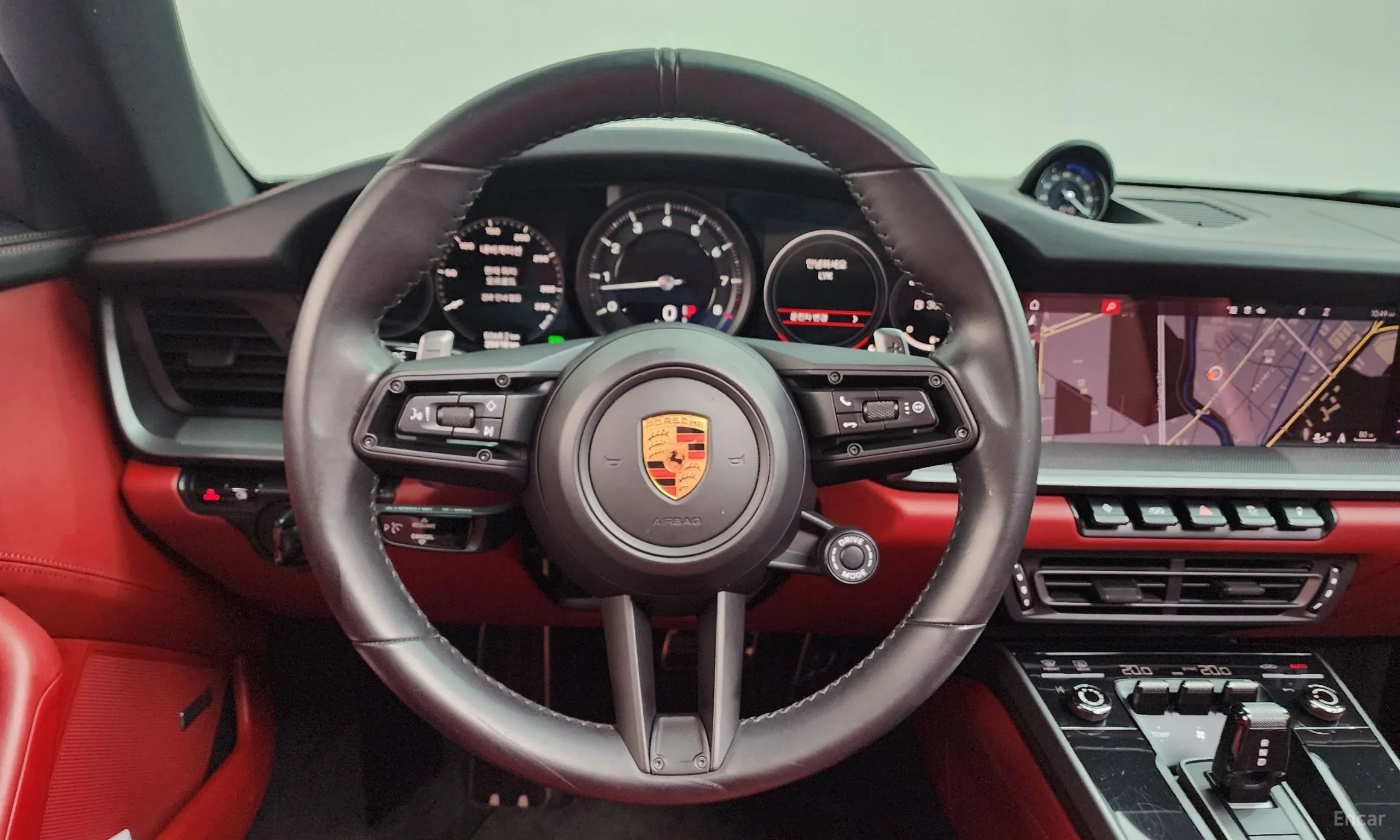 Porsche 911 (992) превью 12