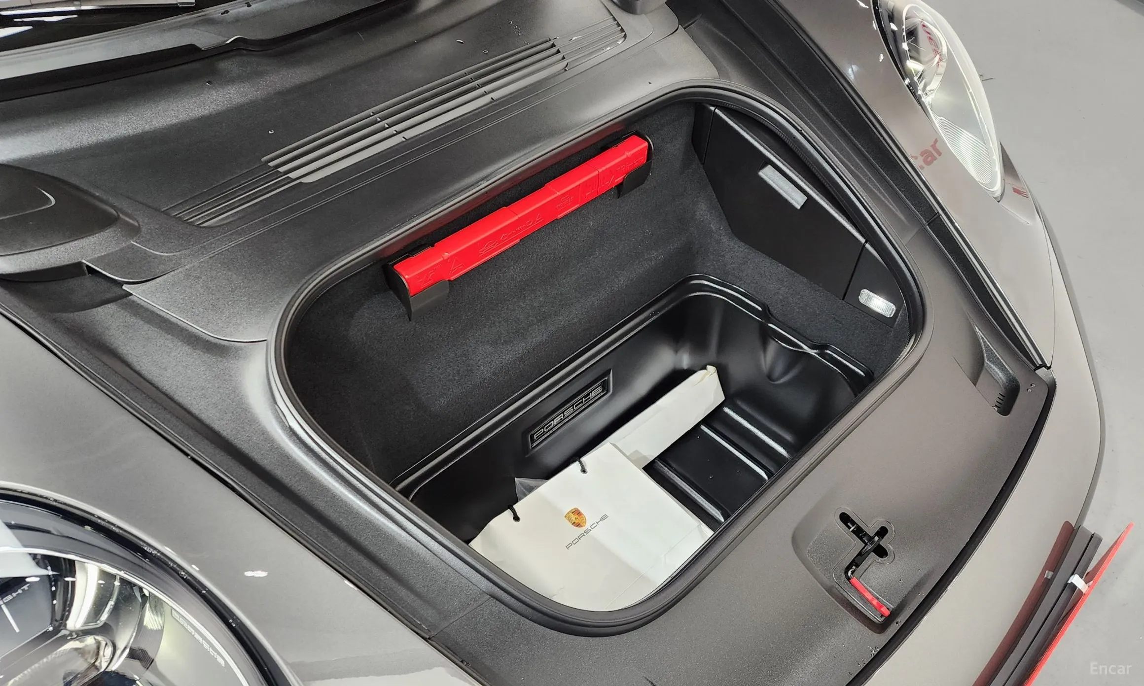 Porsche 911 (992) превью 6