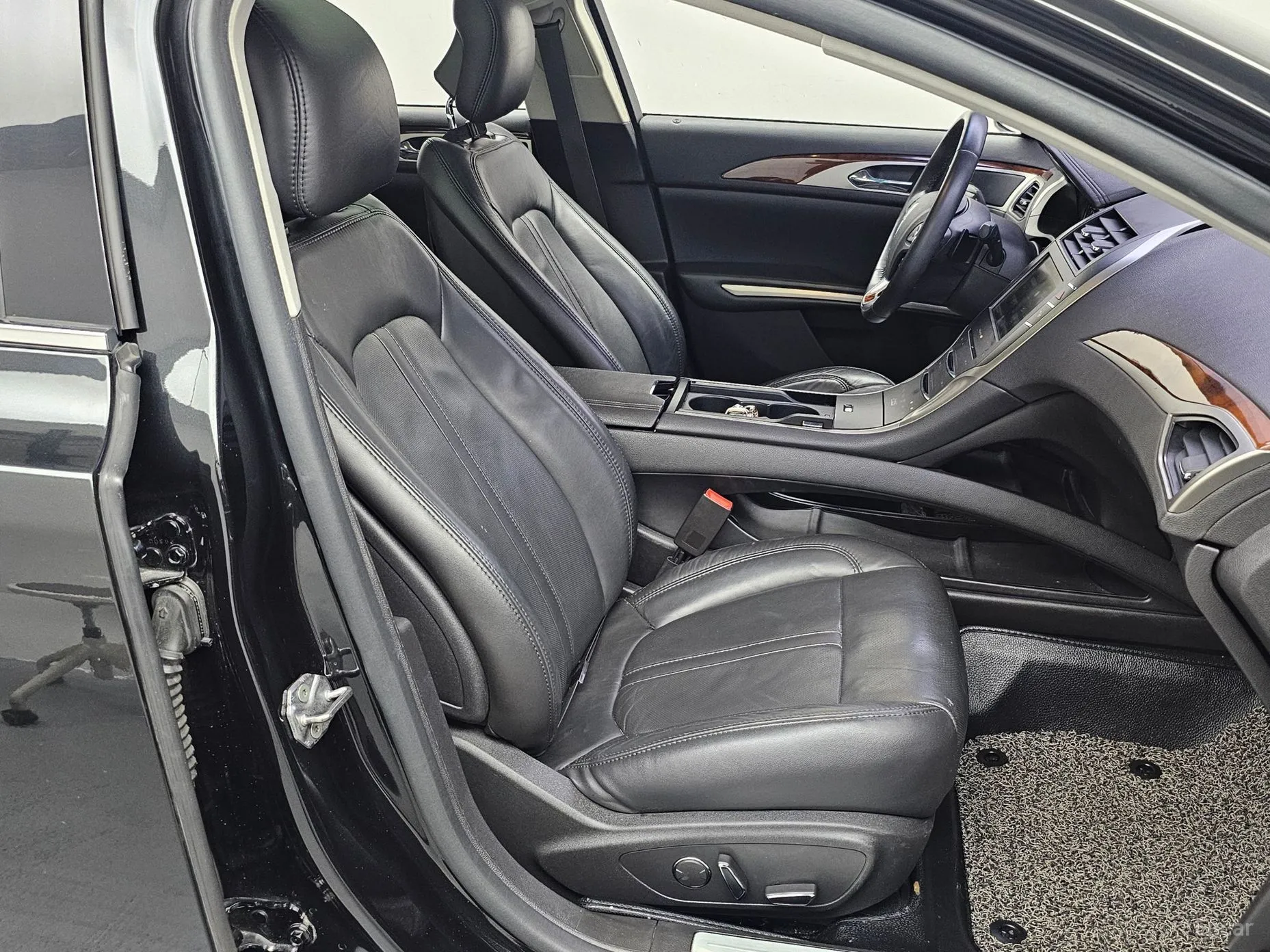 Lincoln New MKZ превью 10