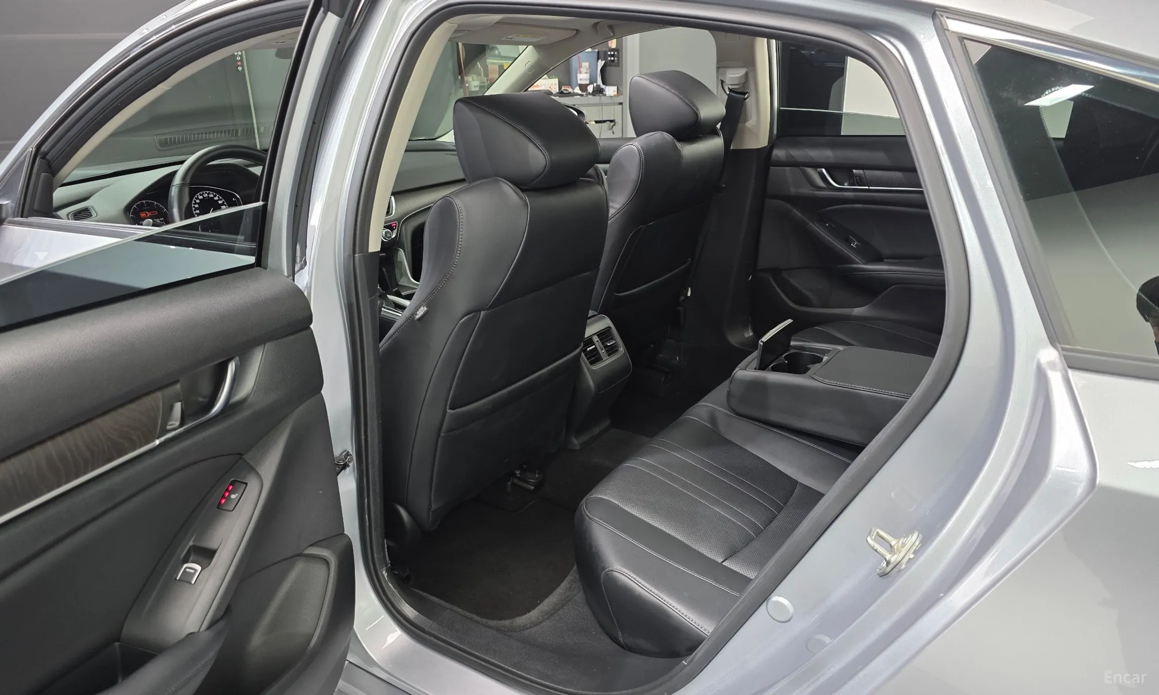 Honda Accord 10th Generation превью 11