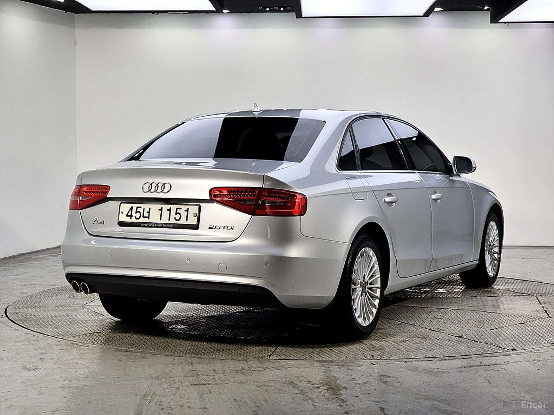 Audi New A4 превью 4