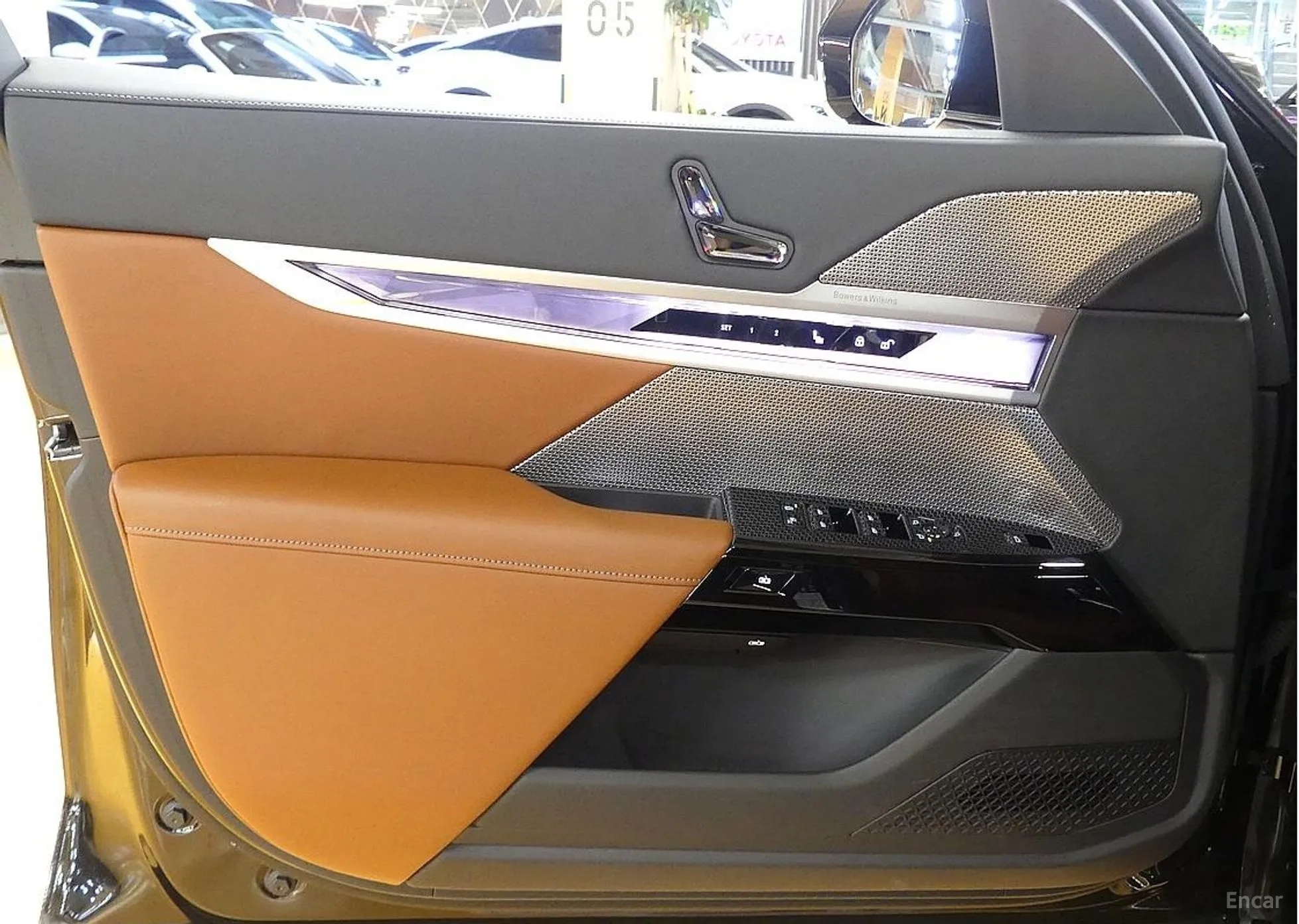BMW 7 Series (G70) превью 11