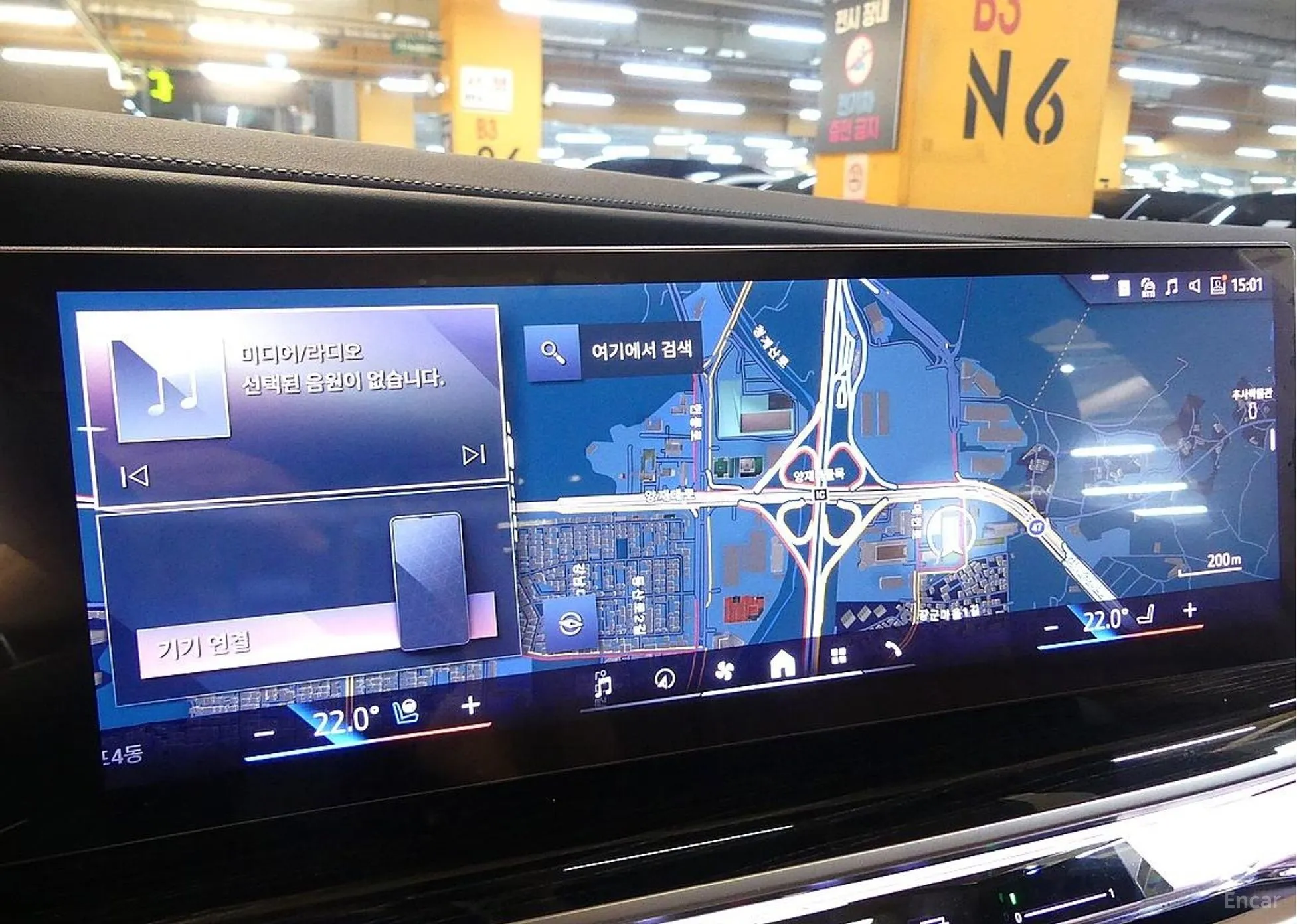 BMW 7 Series (G70) превью 15