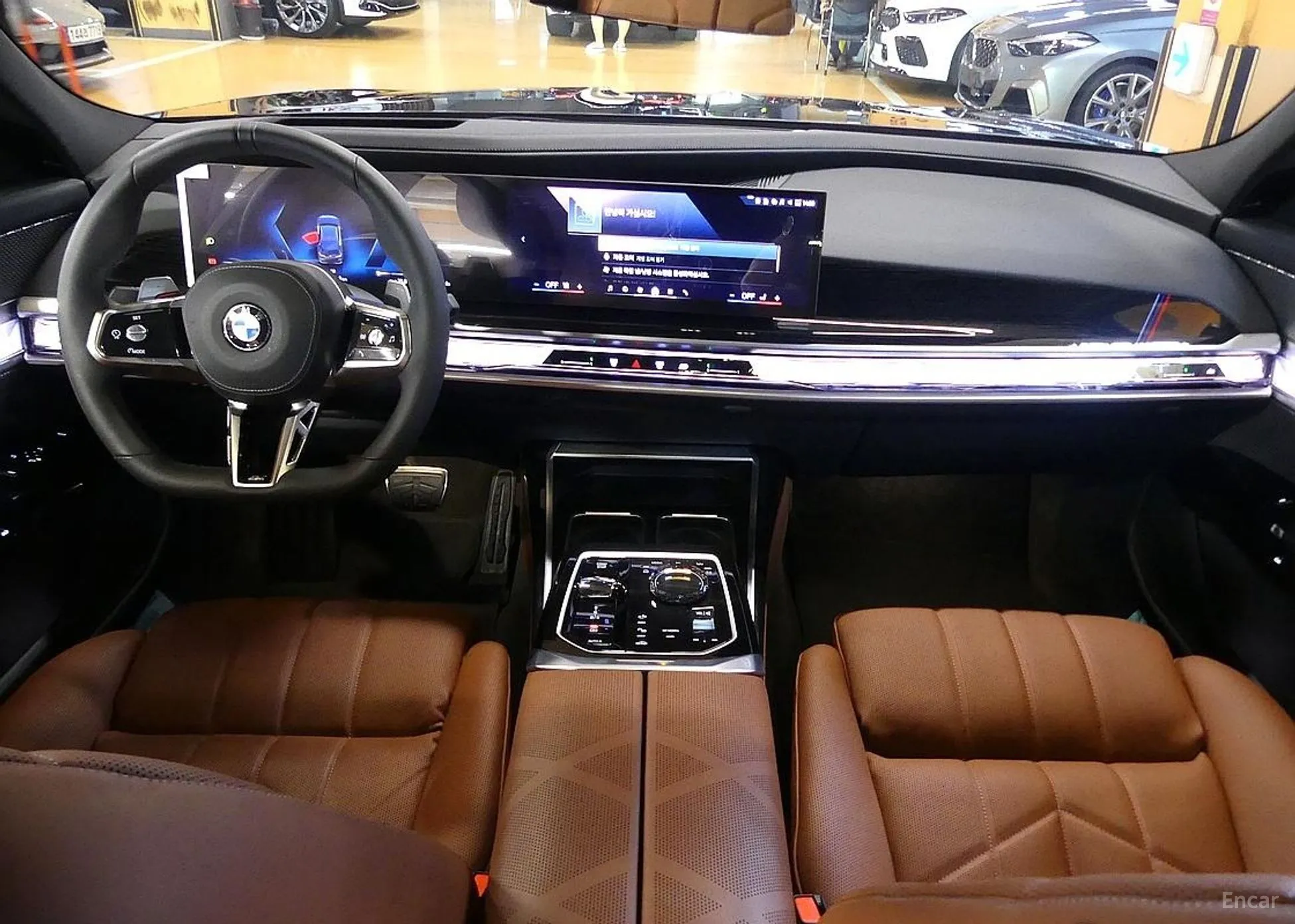 BMW 7 Series (G70) превью 7