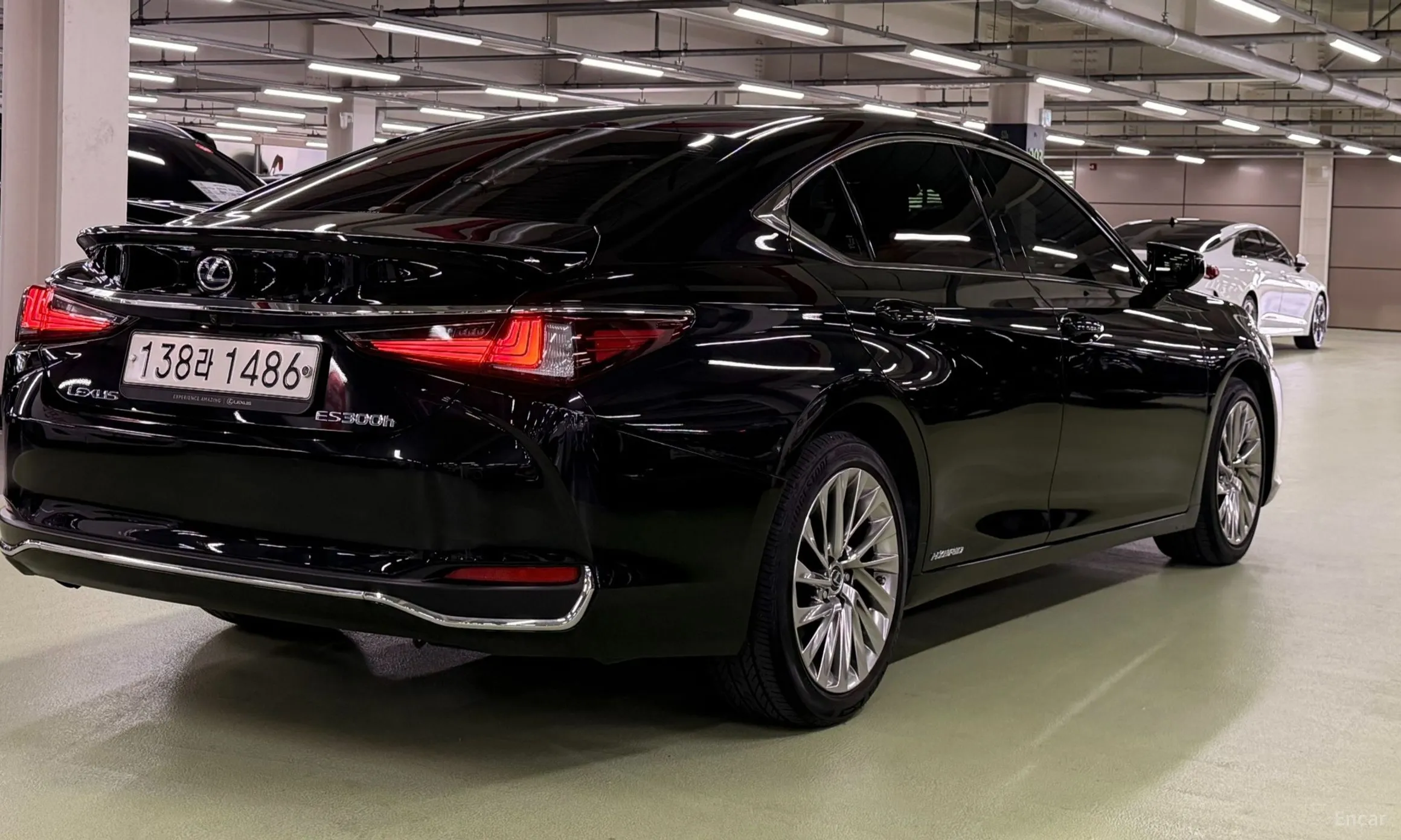 Lexus ES300h 7th Generation превью 4