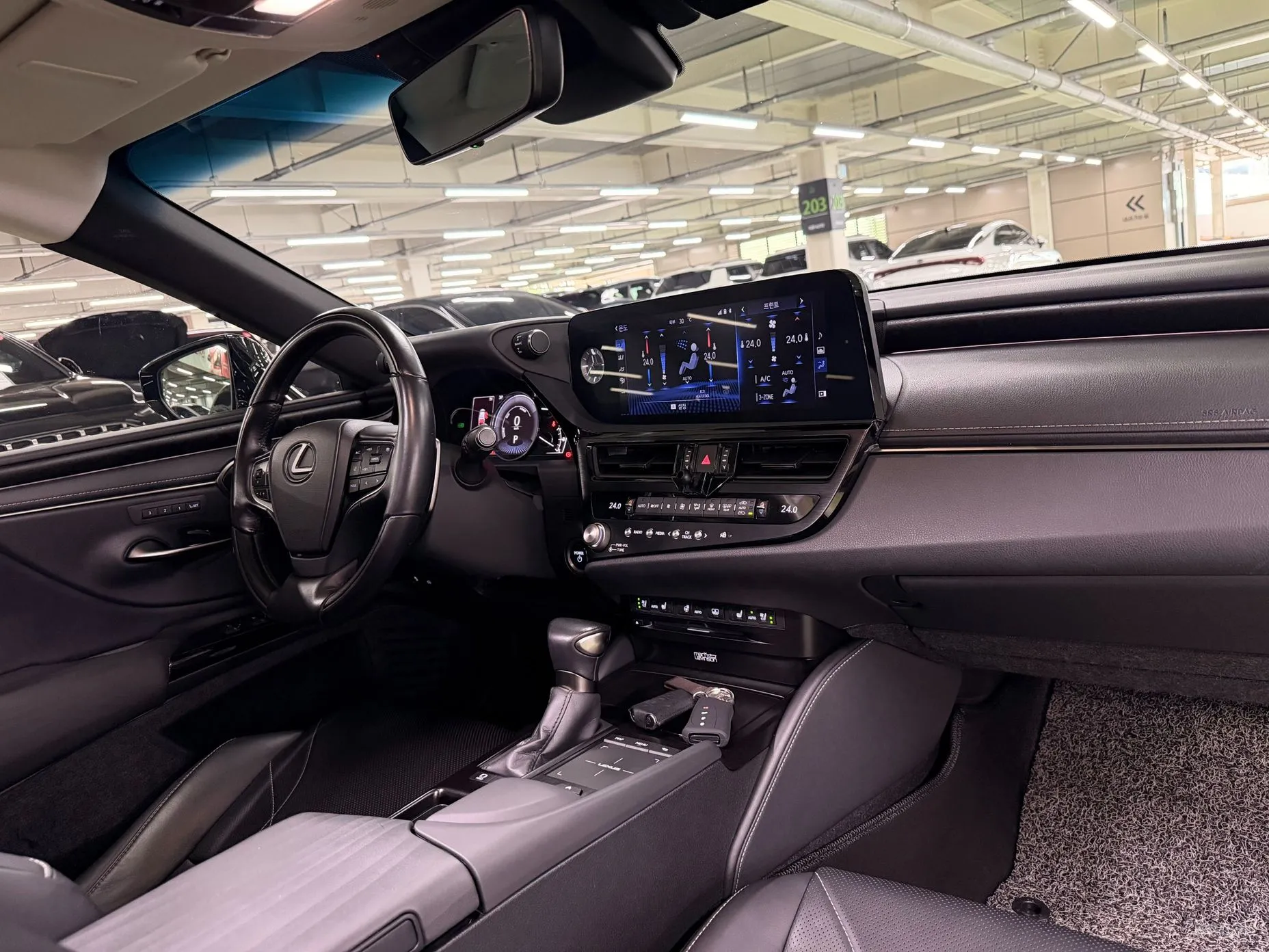 Lexus ES300h 7th Generation превью 9