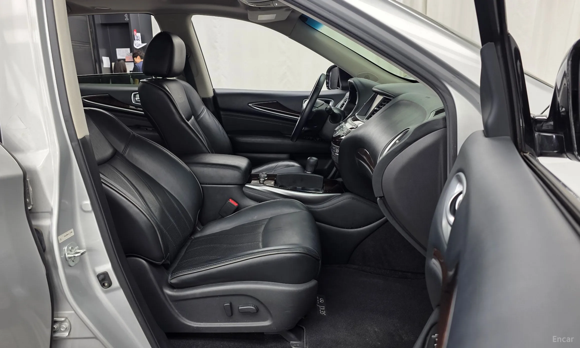 Infiniti JX35 превью 11