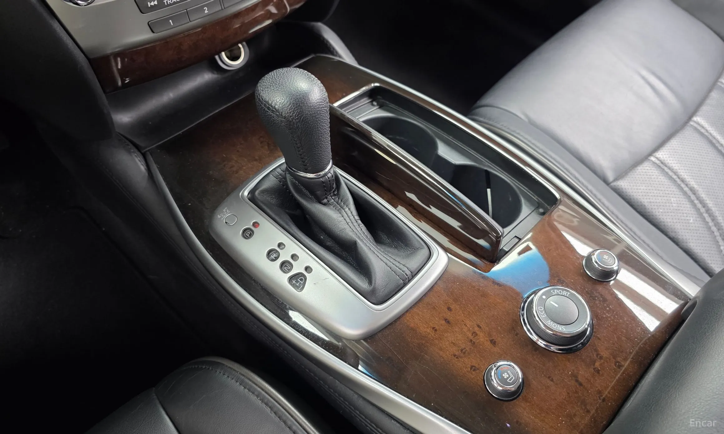 Infiniti JX35 превью 9