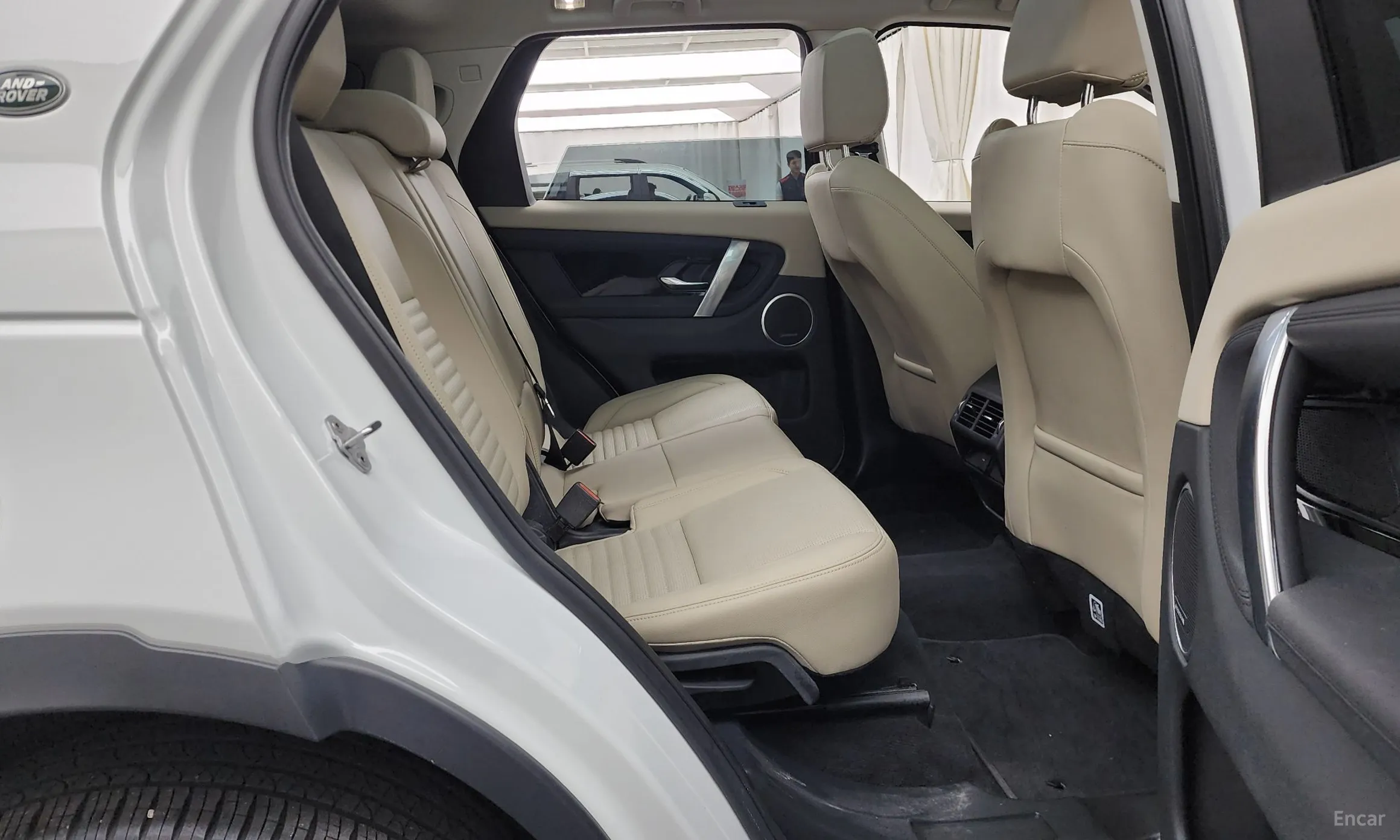 Land Rover Discovery Sports превью 12