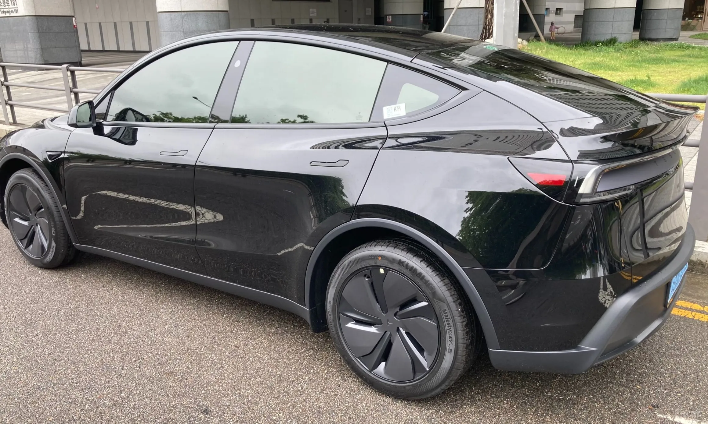 Tesla Model Y превью 5