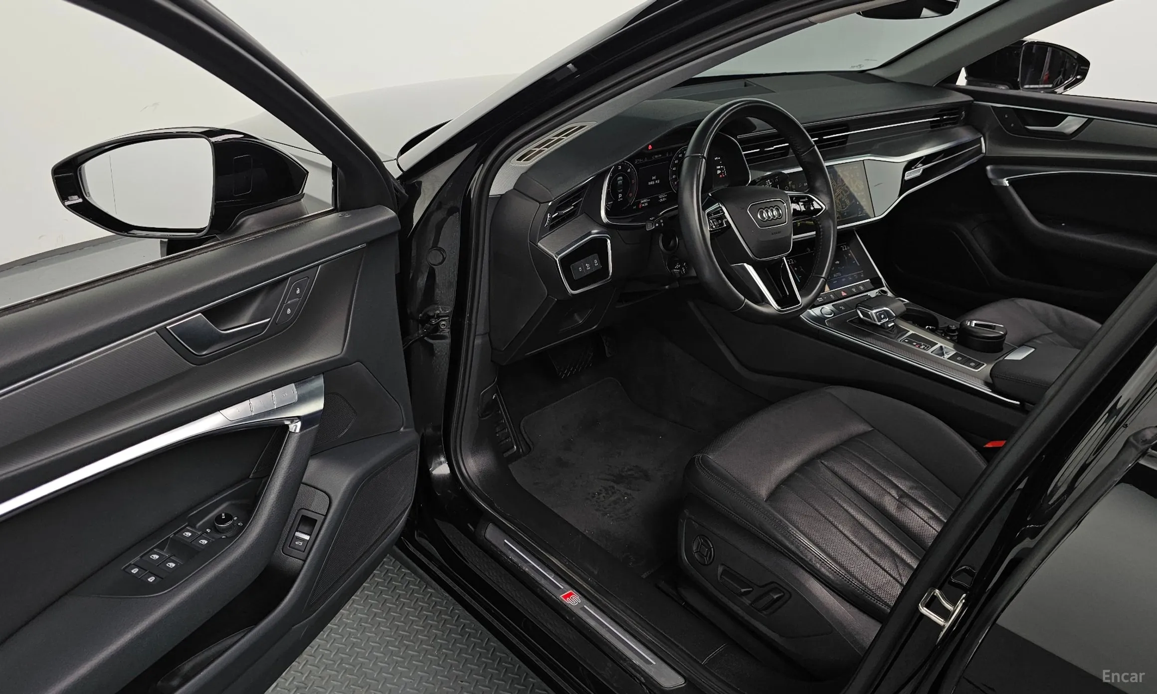 Audi A6 (C8) превью 10