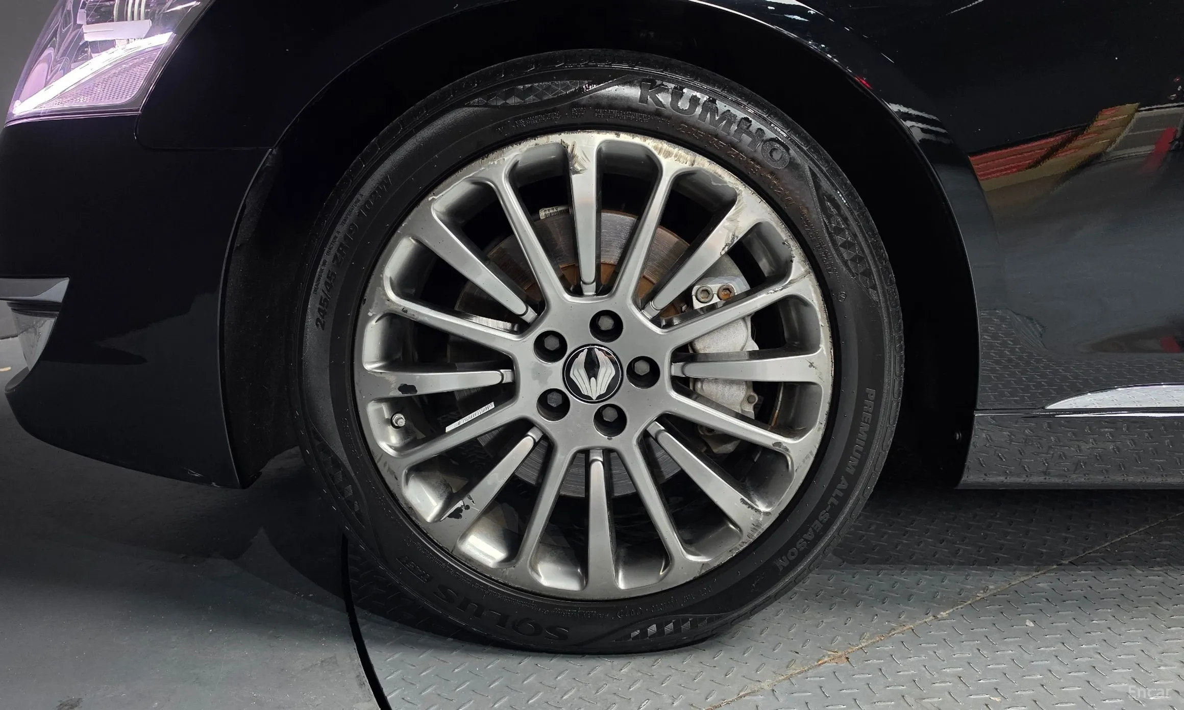 KG Mobility (SsangYong) Chairman W превью 5