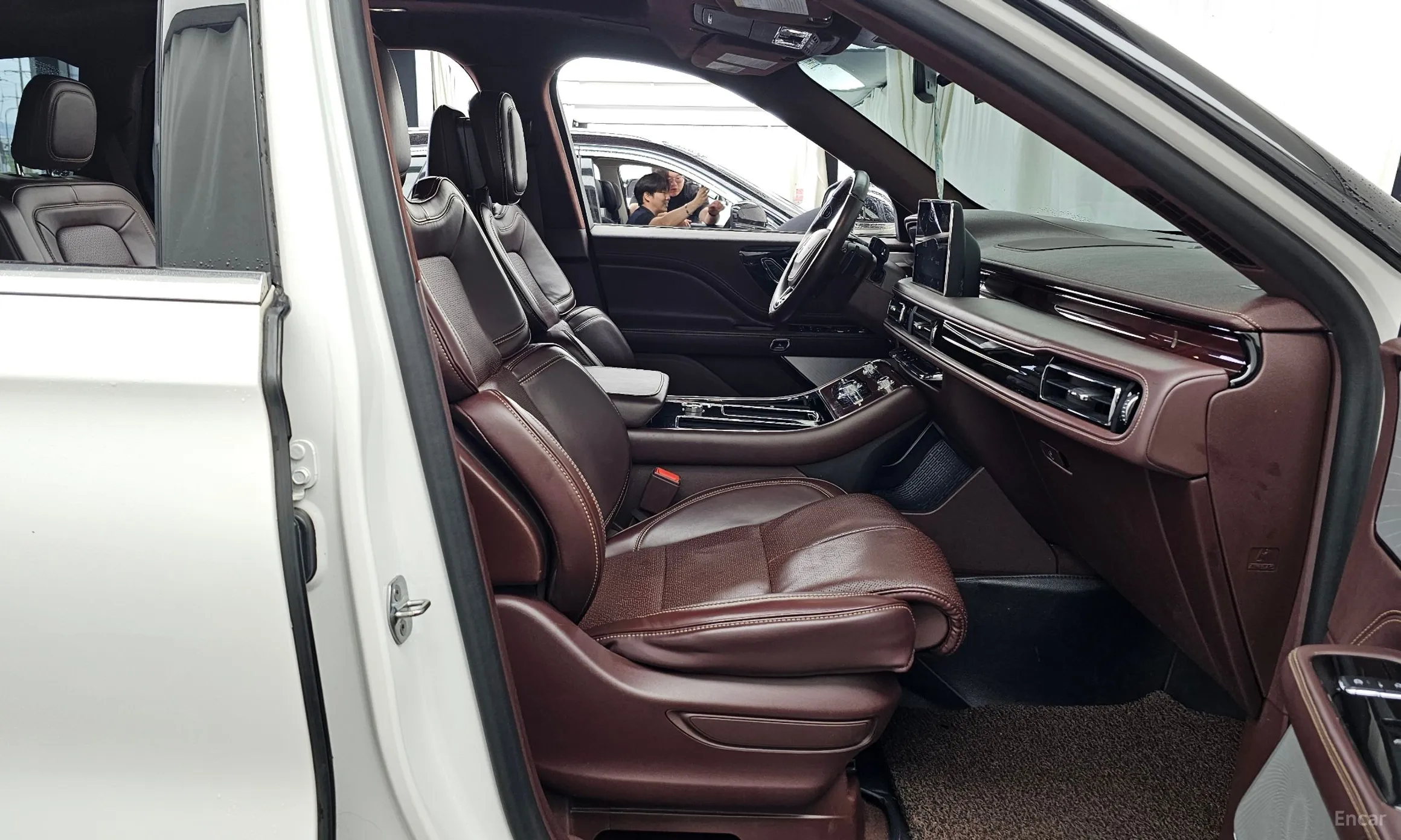 Lincoln Aviator 2nd Generation превью 11