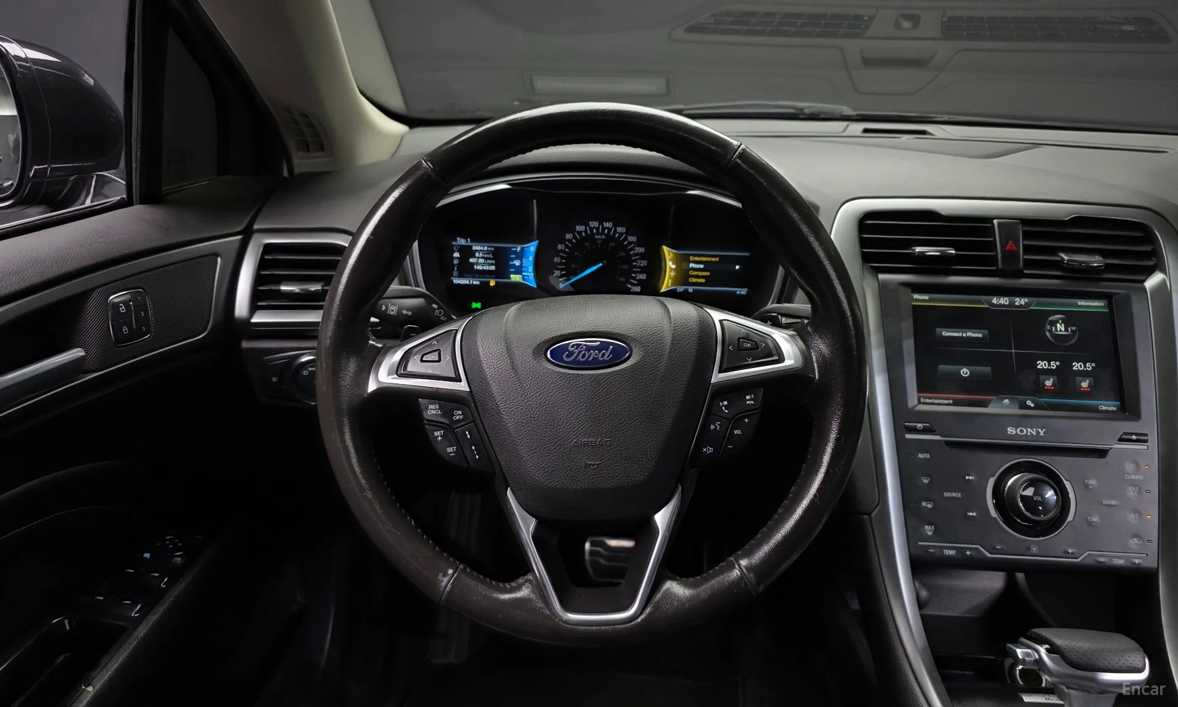 Ford Fusion превью 13