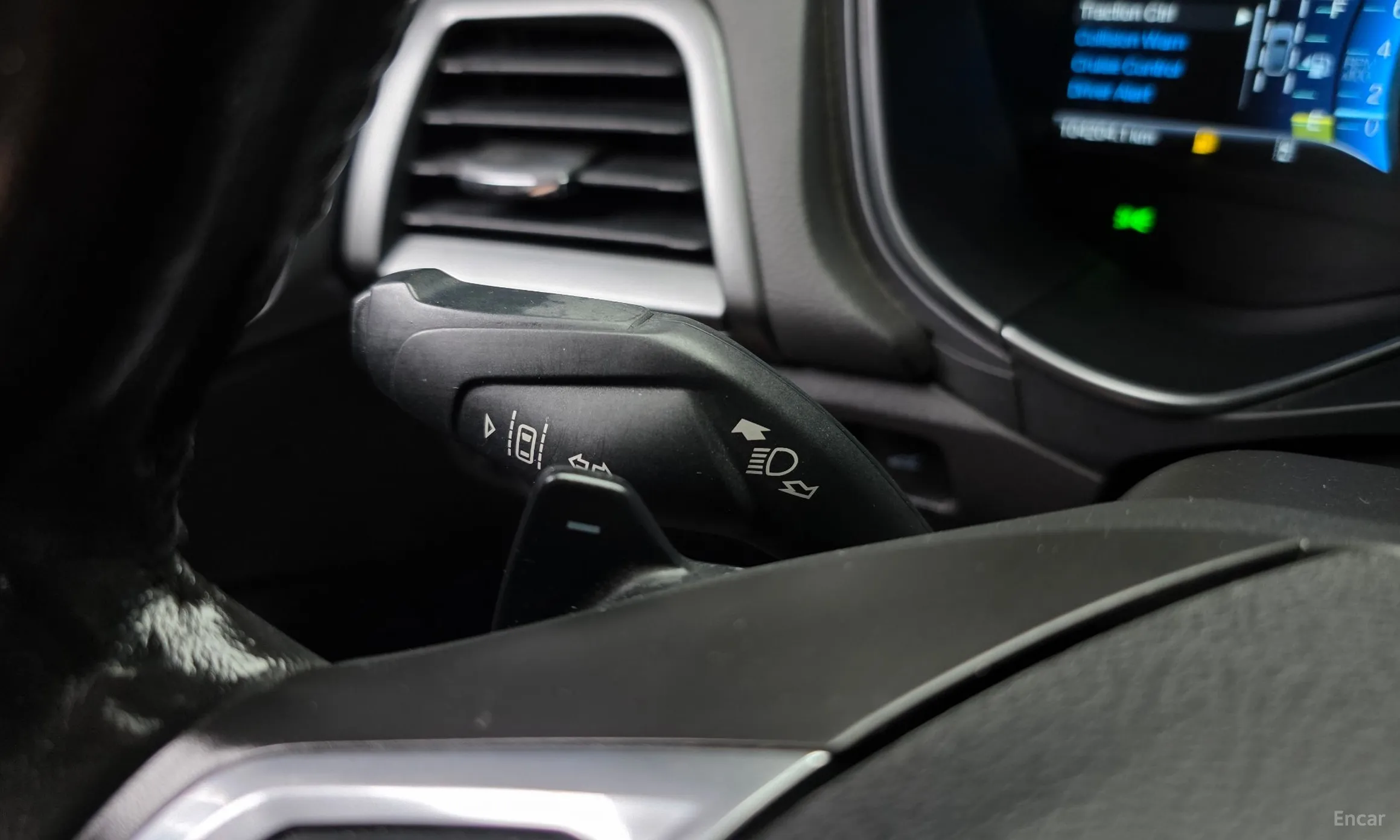 Ford Fusion превью 17