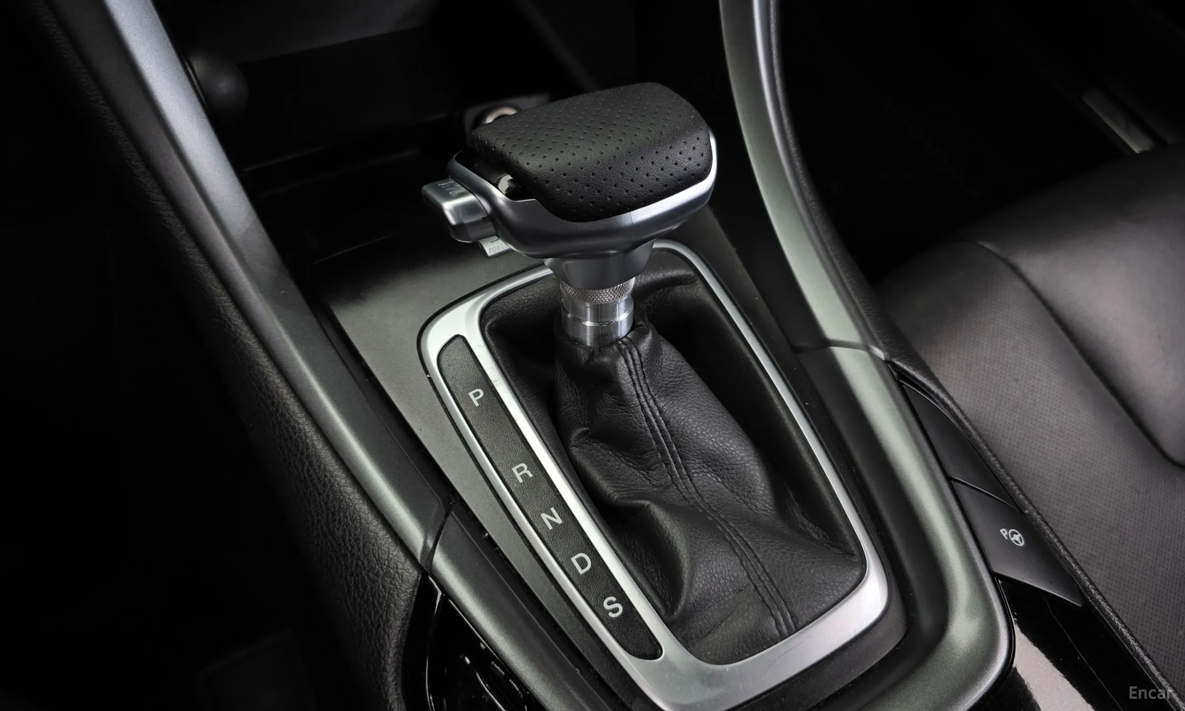 Ford Fusion превью 9