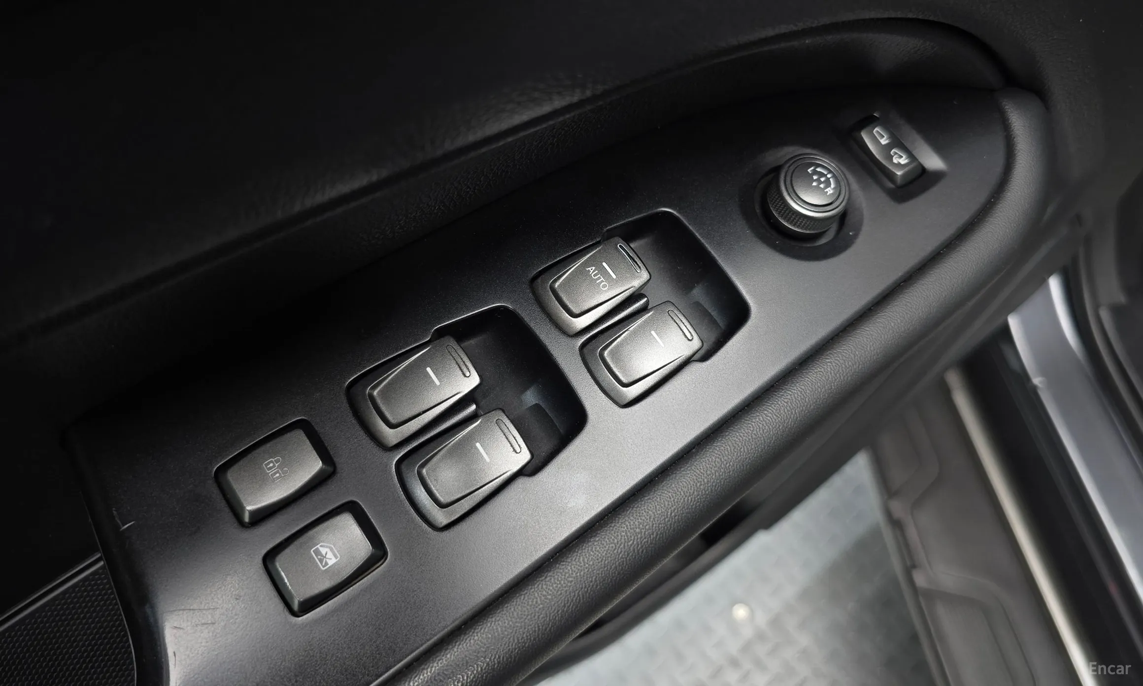 KG Mobility (SsangYong) Rexton Sports Khan превью 19
