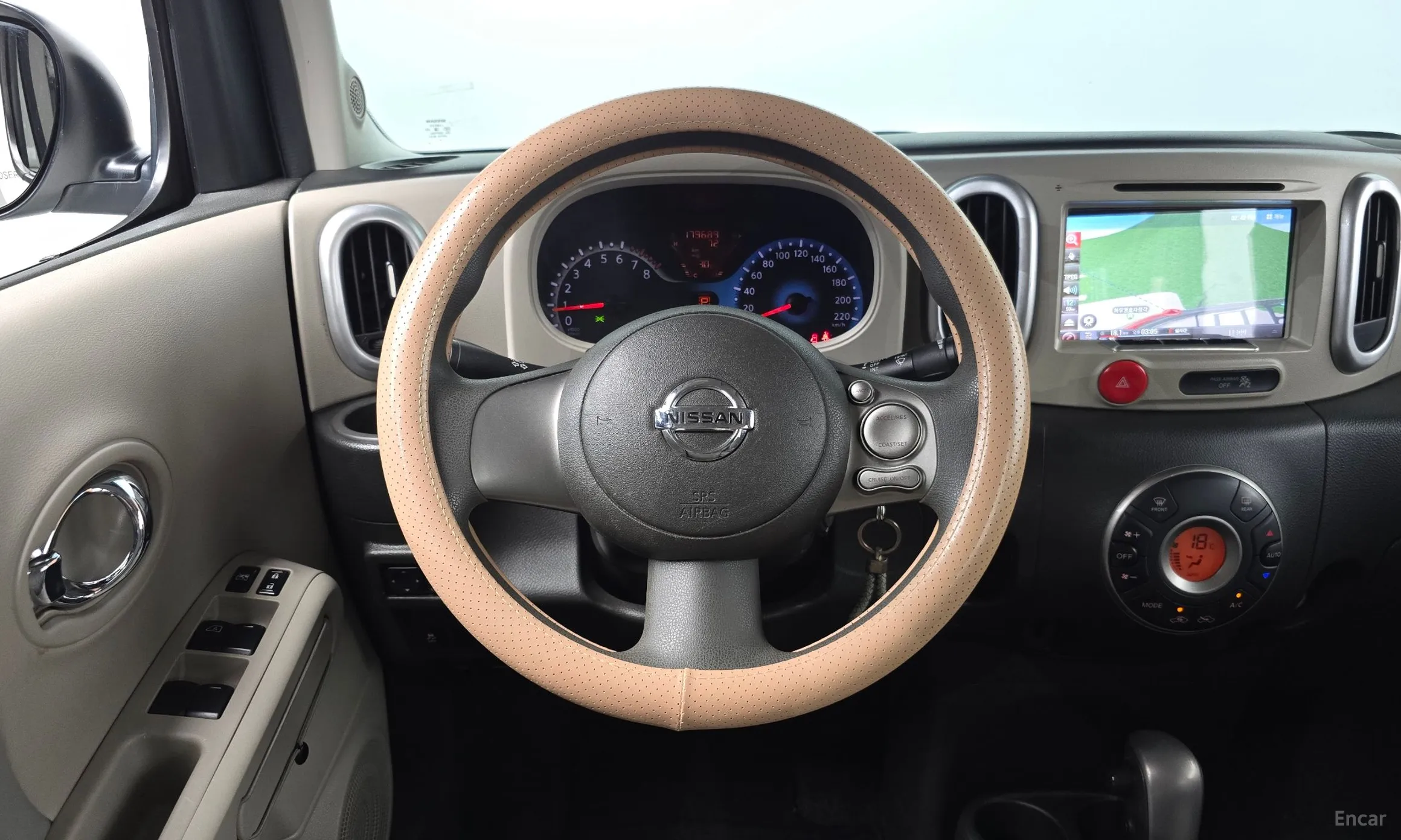 Nissan Cube превью 13