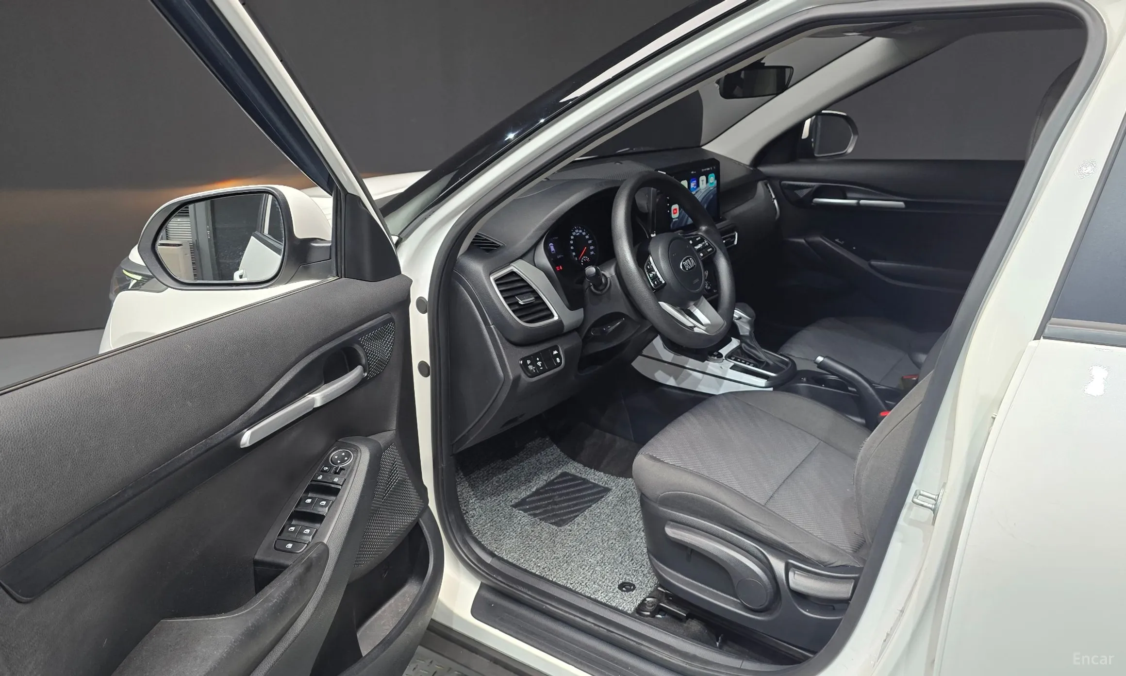 Kia Seltos превью 10