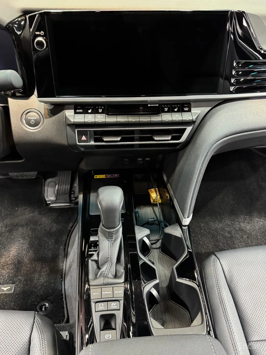 Toyota Camry (XV80) превью 9