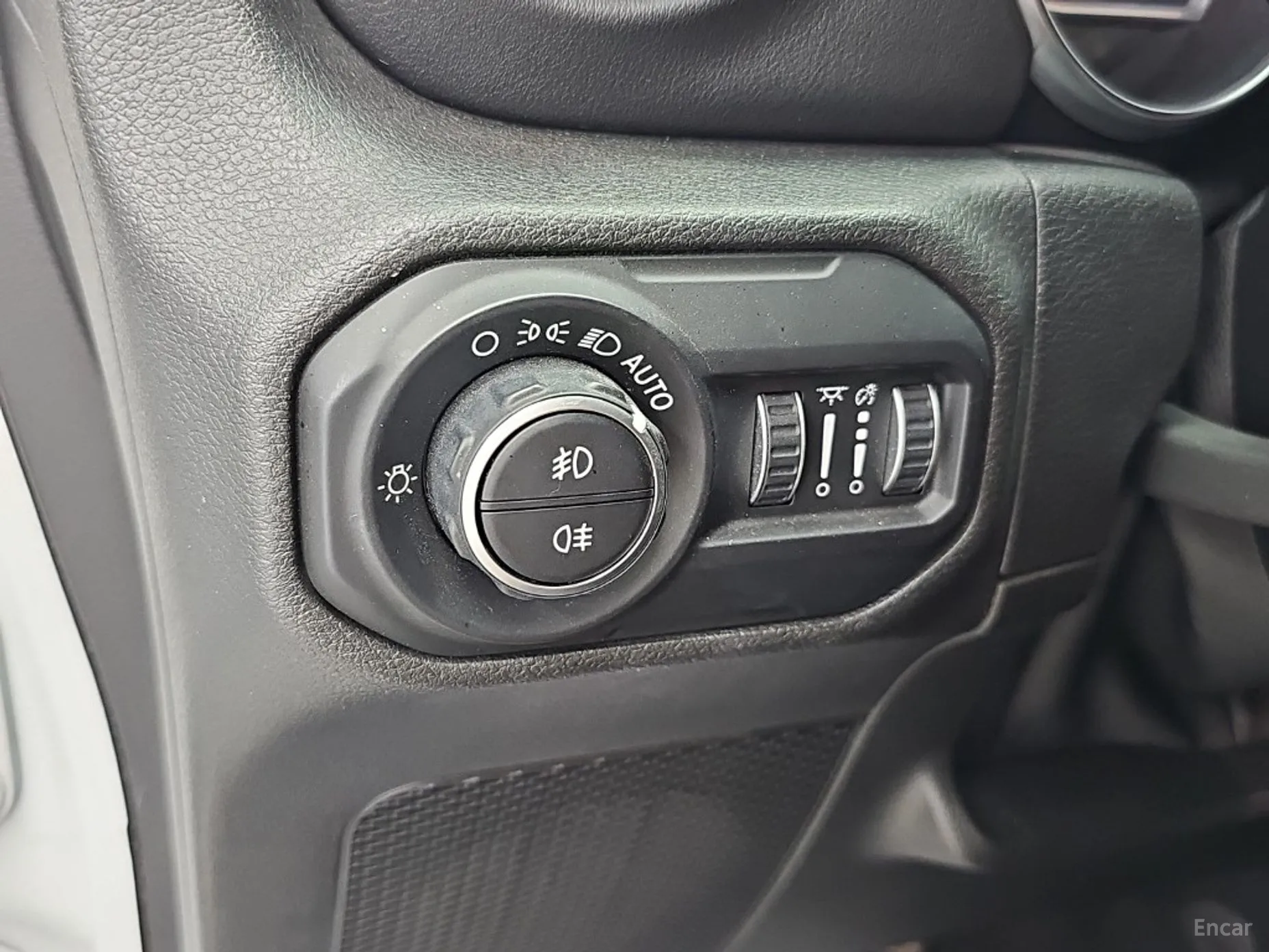 Jeep Wrangler (JL) превью 18