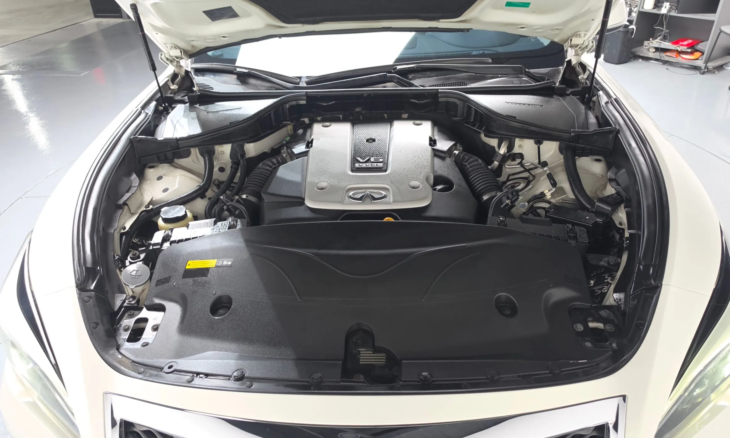 Infiniti Q70 превью 6