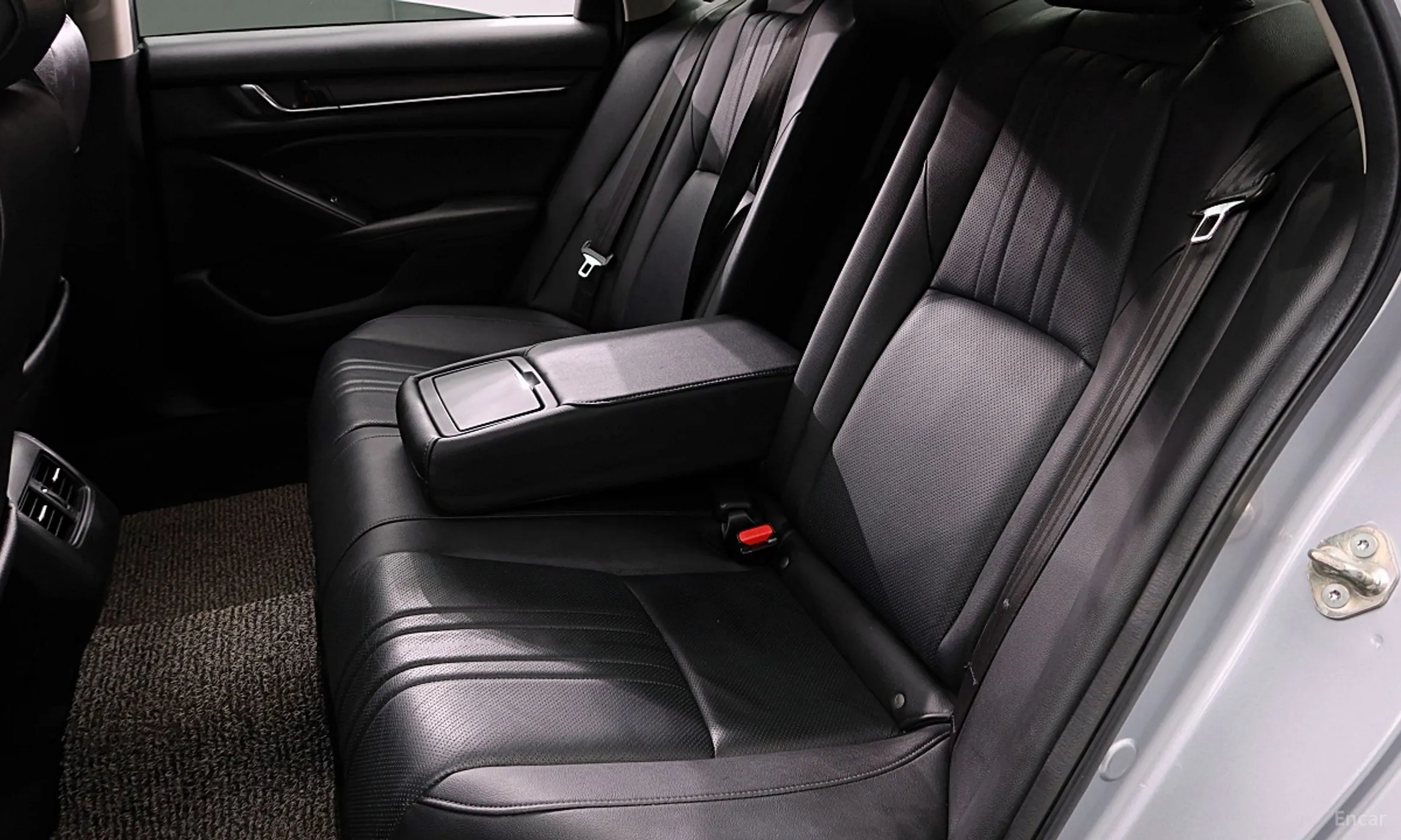 Honda Accord 10th Generation превью 12
