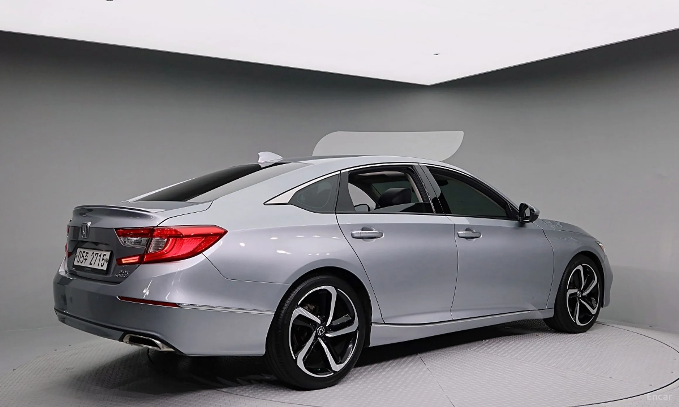 Honda Accord 10th Generation превью 4