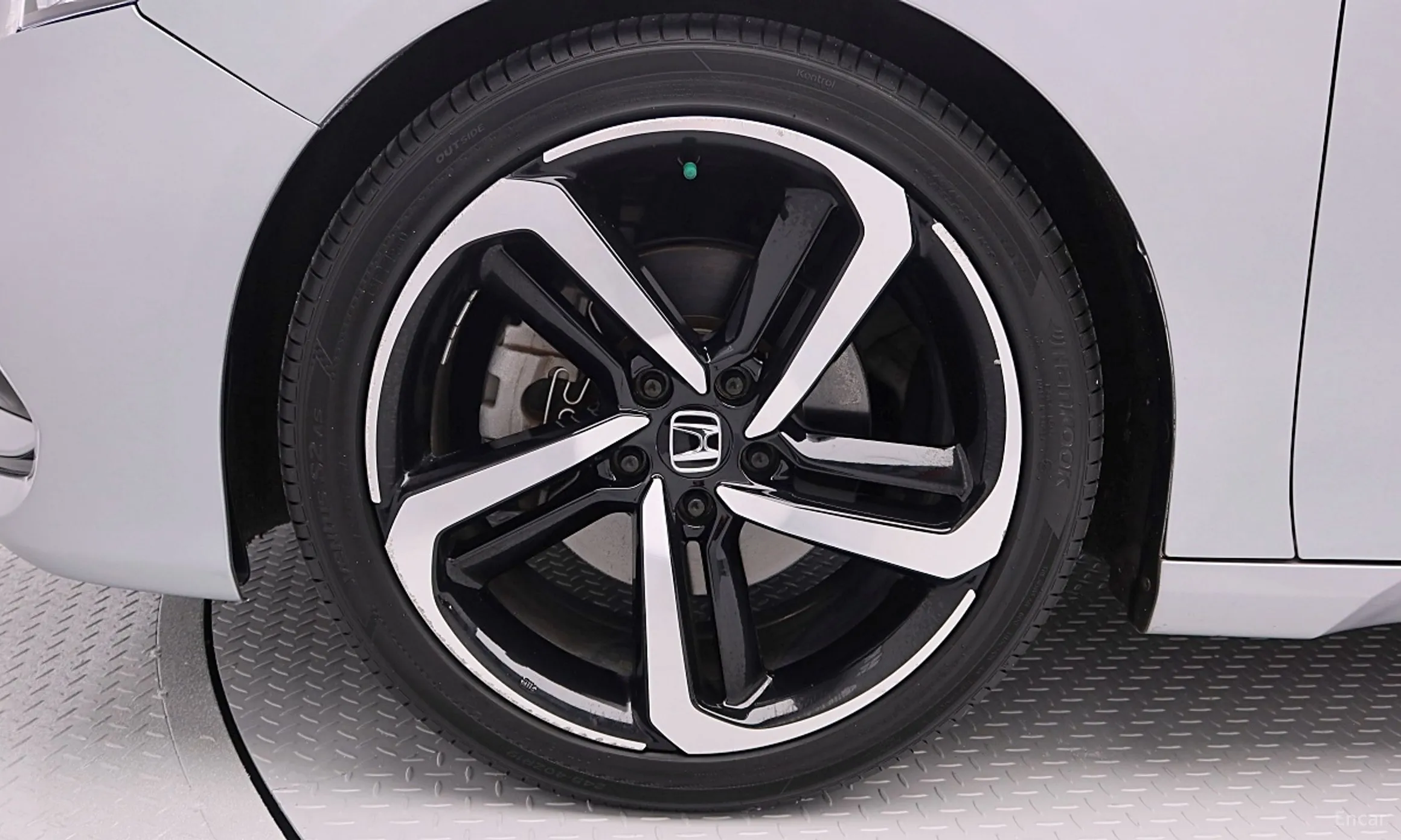Honda Accord 10th Generation превью 5