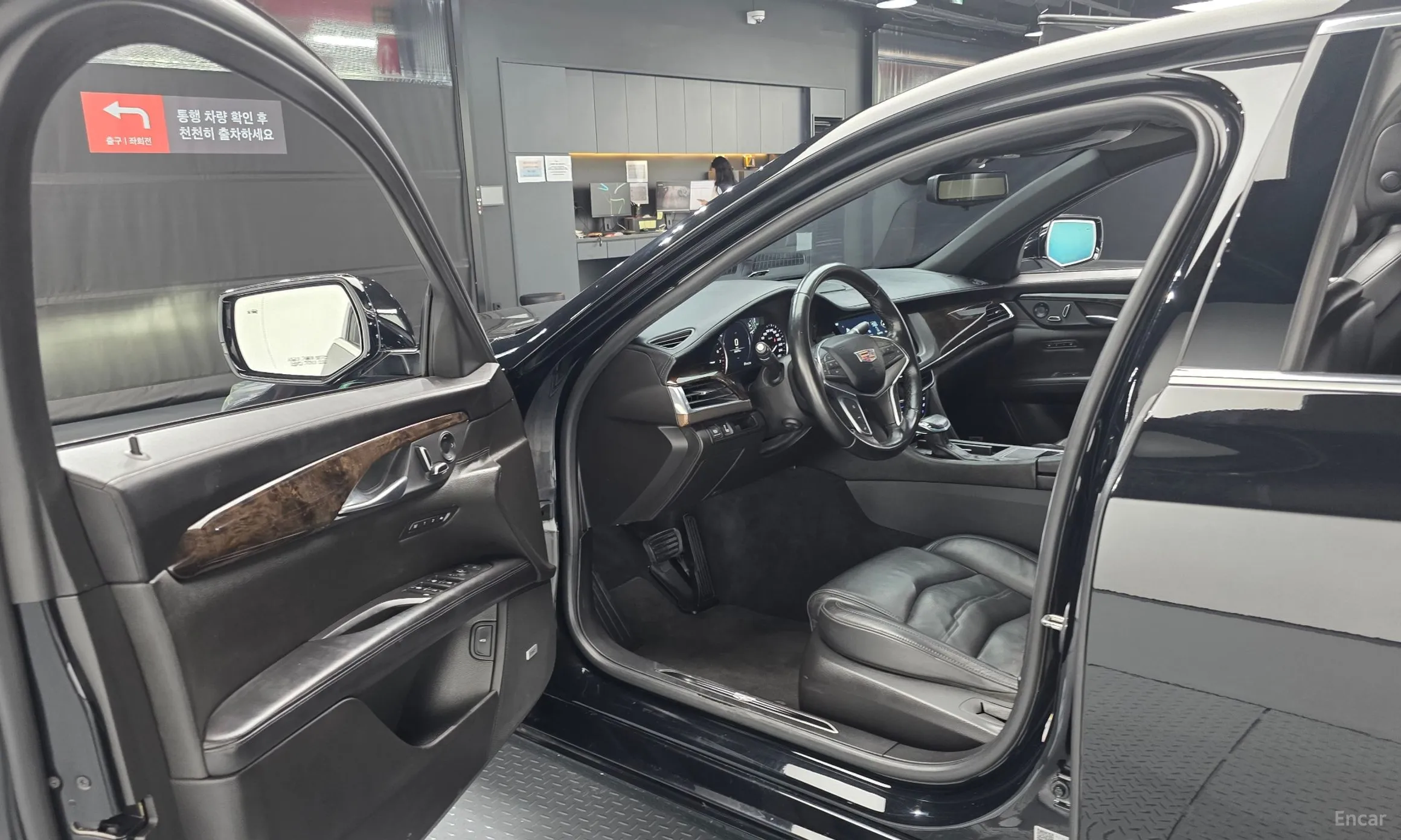 Cadillac CT6 превью 10