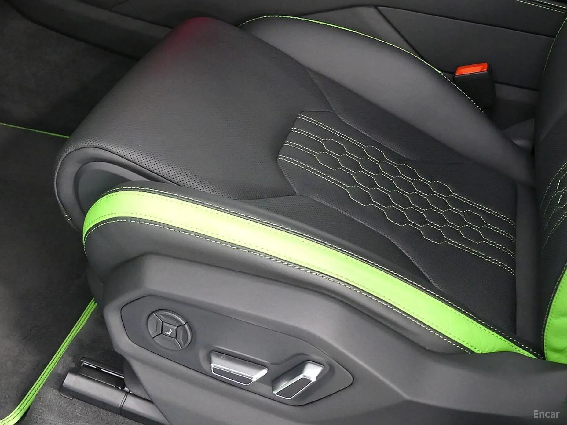 Lamborghini Urus превью 11