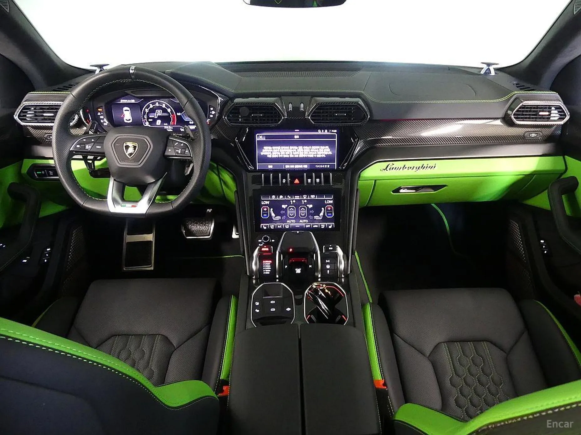 Lamborghini Urus превью 4