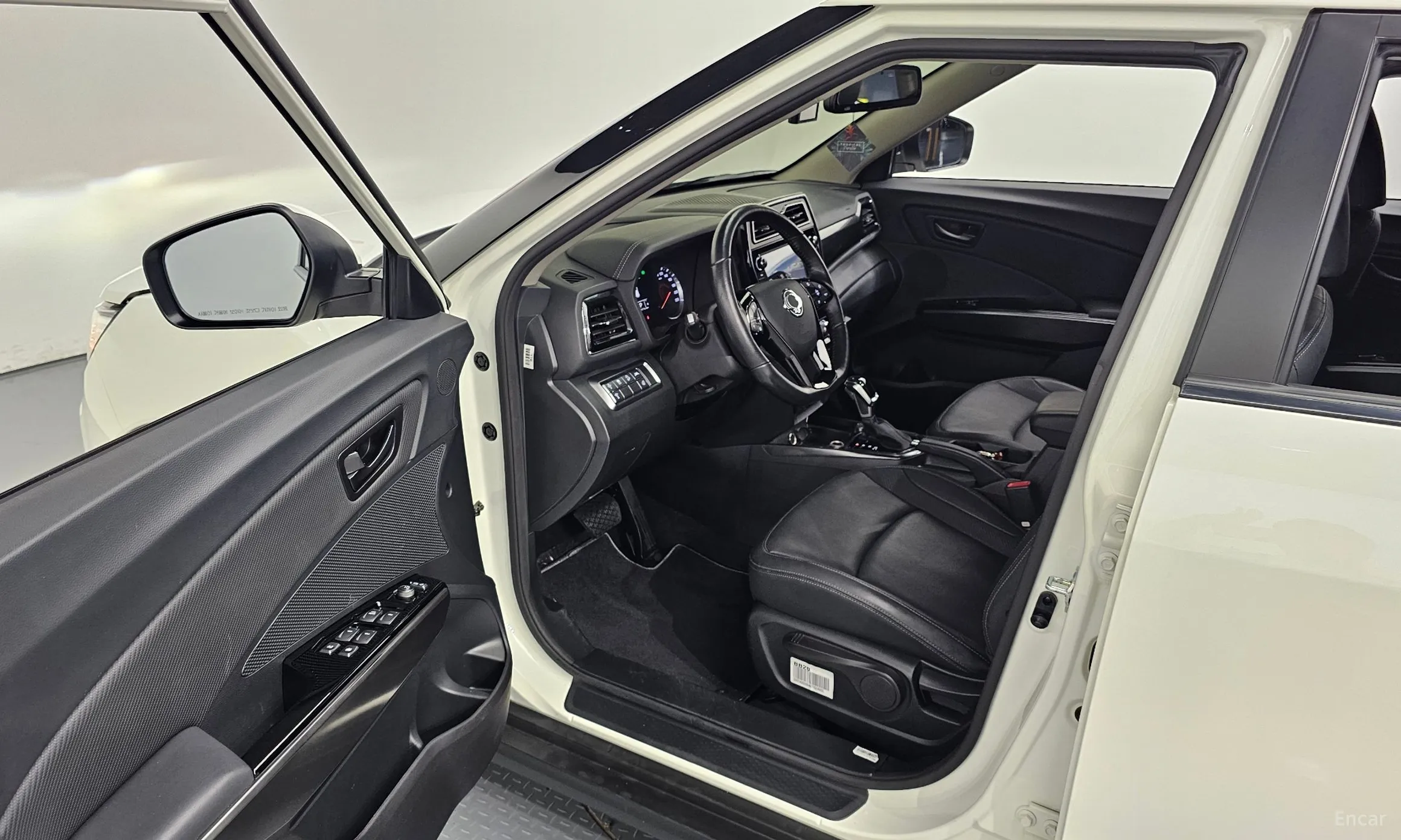 KG Mobility (SsangYong) Berry New Tivoli превью 10