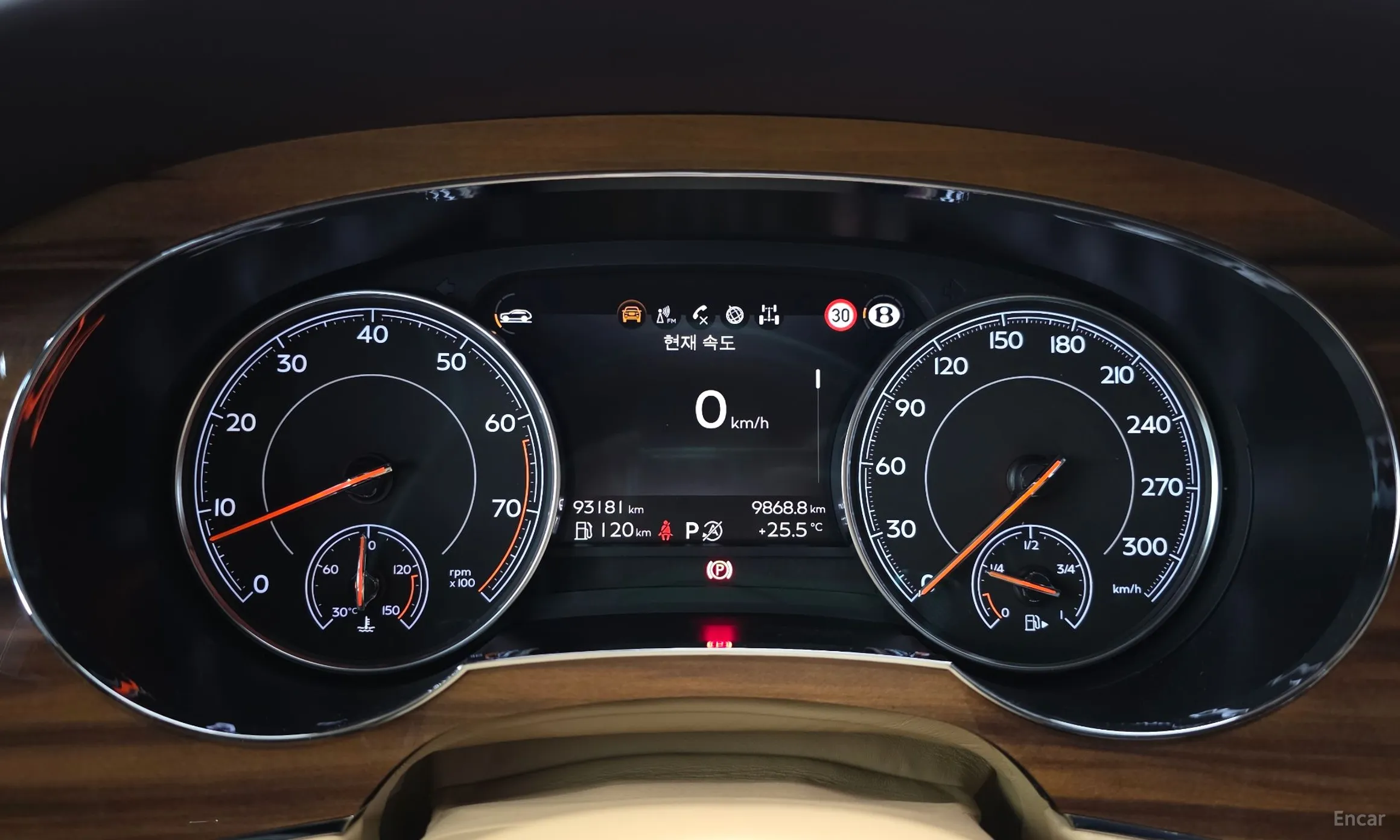 Bentley Bentayga превью 8