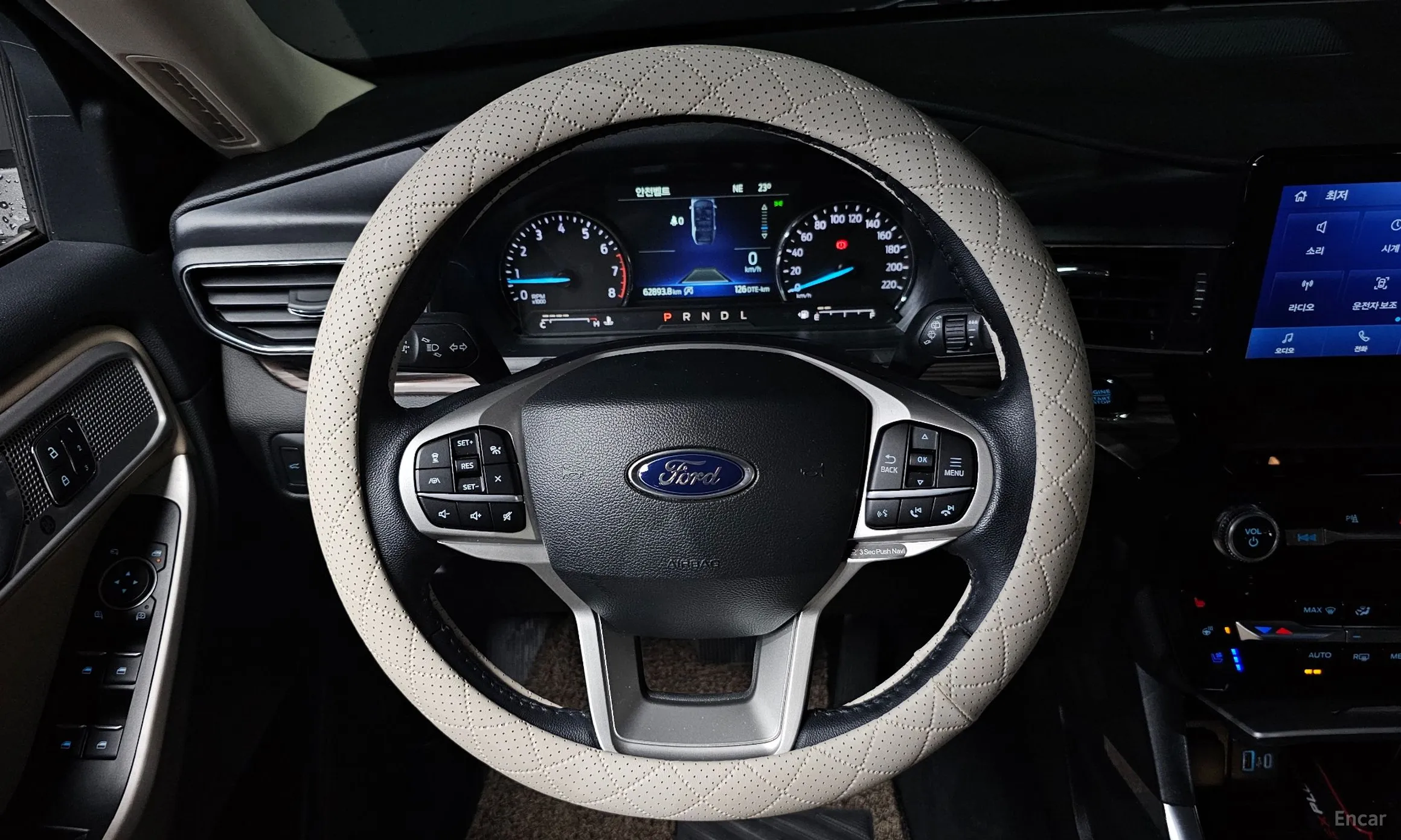 Ford Explorer 6th Generation превью 14