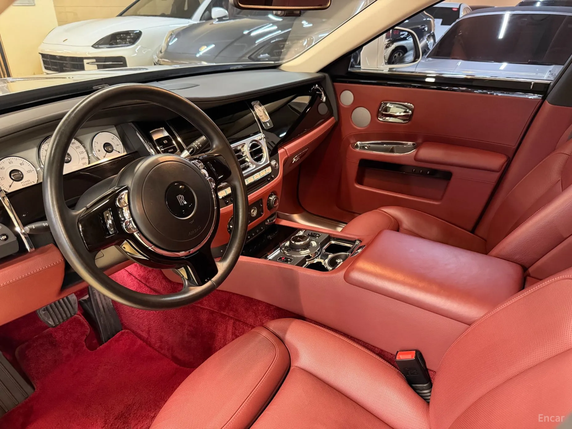 Rolls-Royce Ghost превью 11