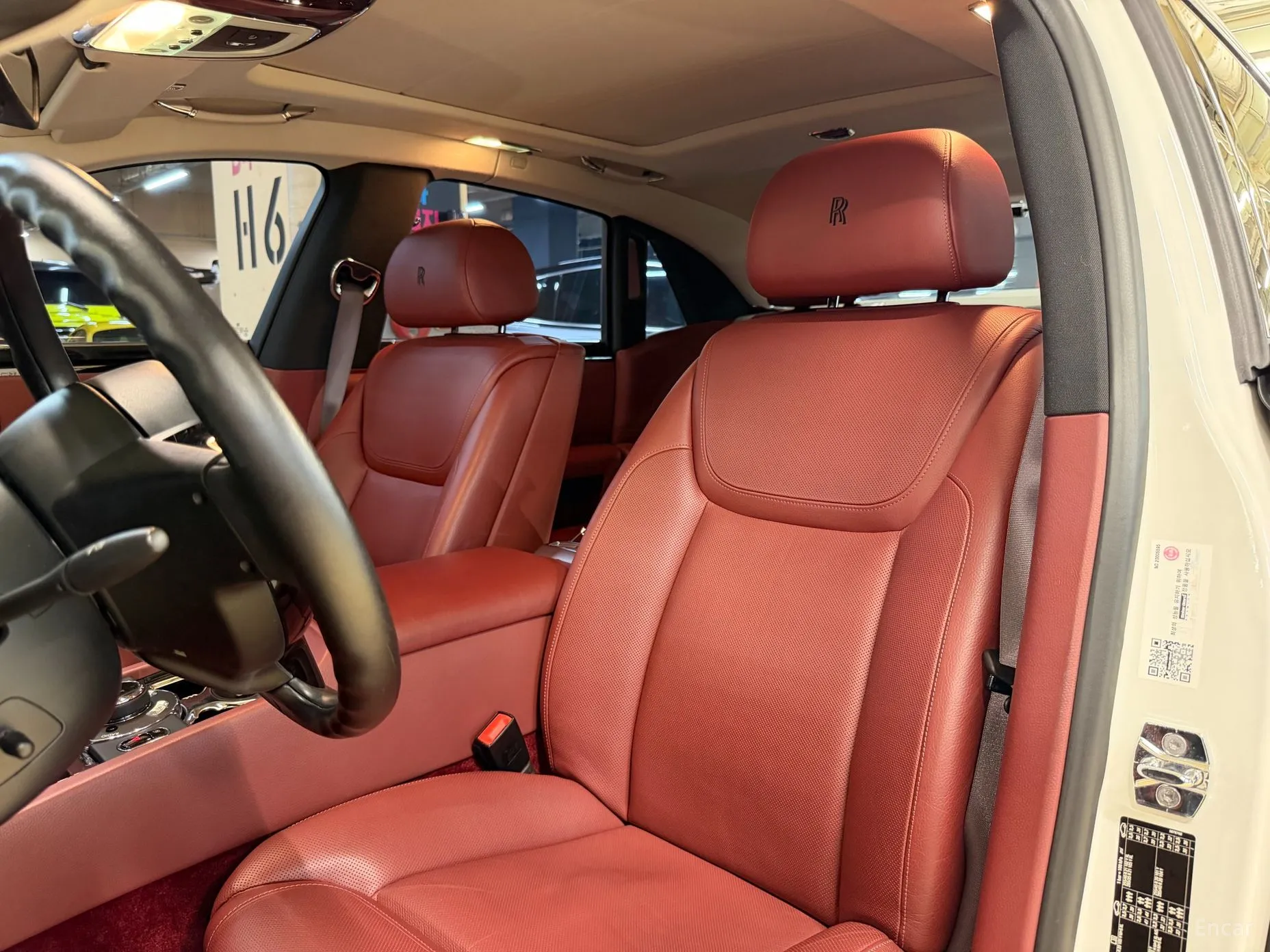 Rolls-Royce Ghost превью 12