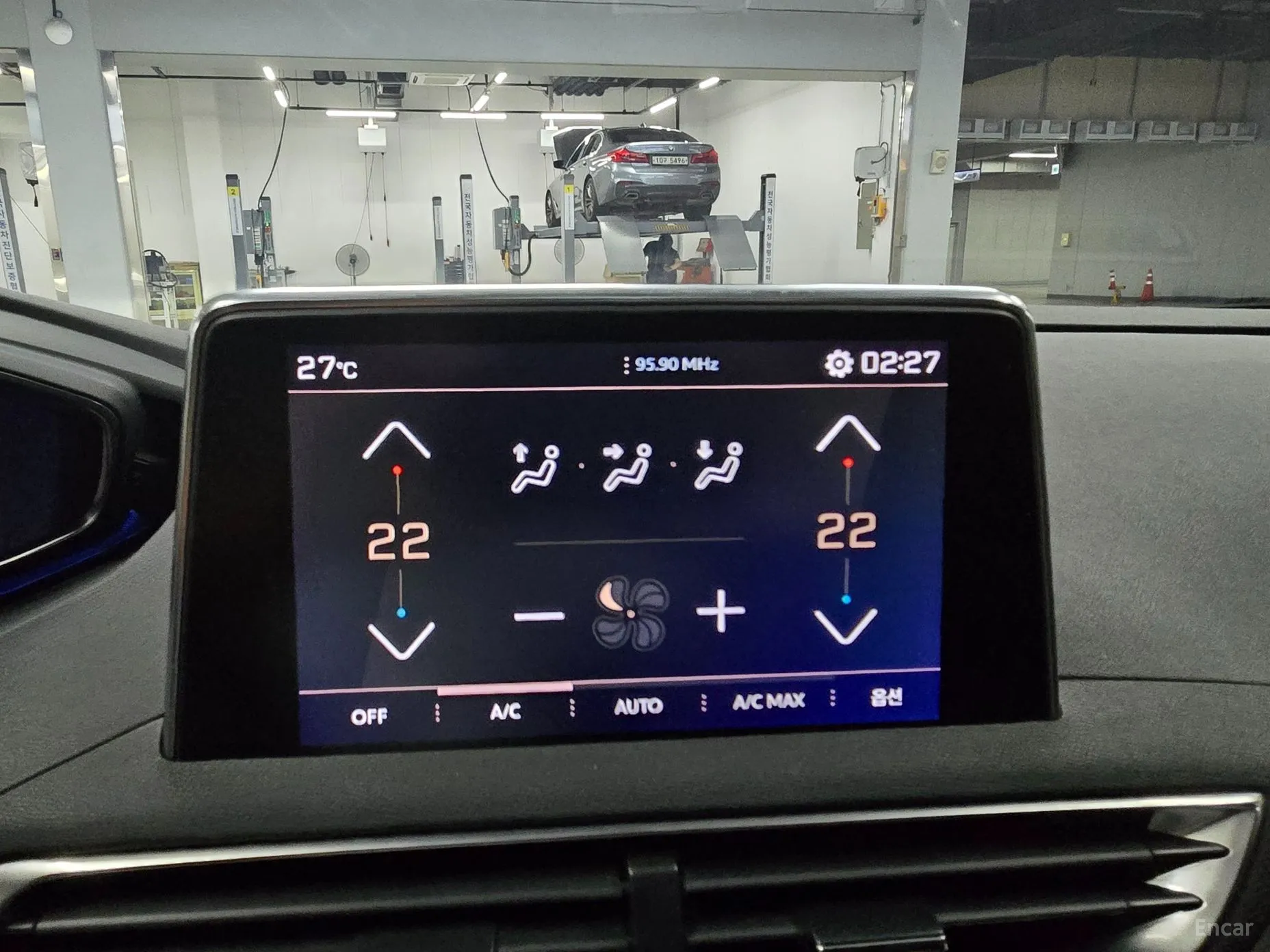 Peugeot 5008 2nd generation превью 12