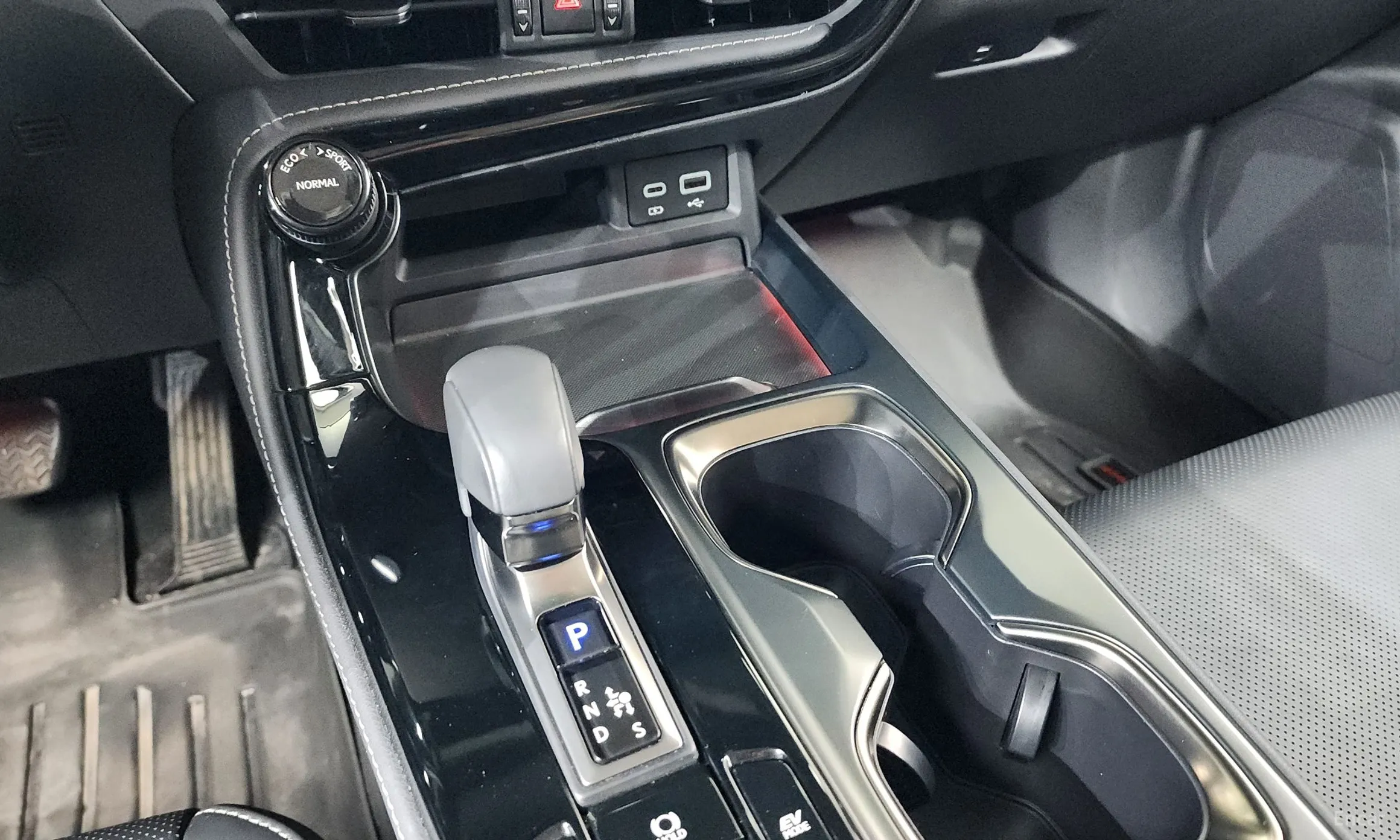 Lexus NX350h Gen 2 превью 9