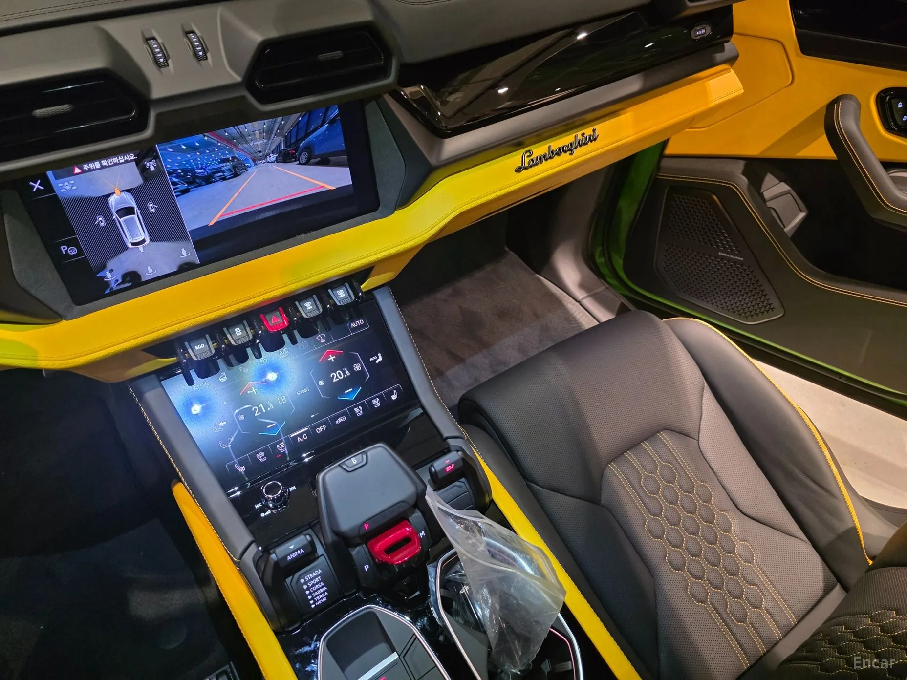 Lamborghini Urus превью 11