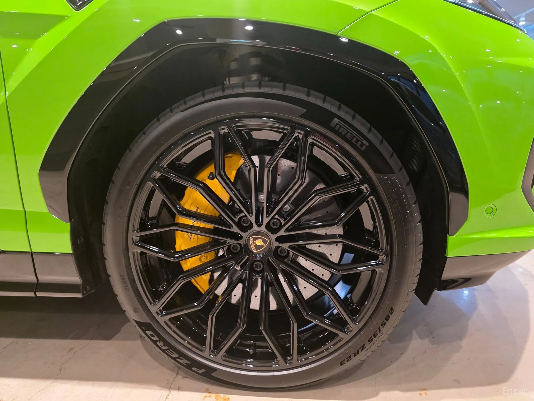 Lamborghini Urus превью 14