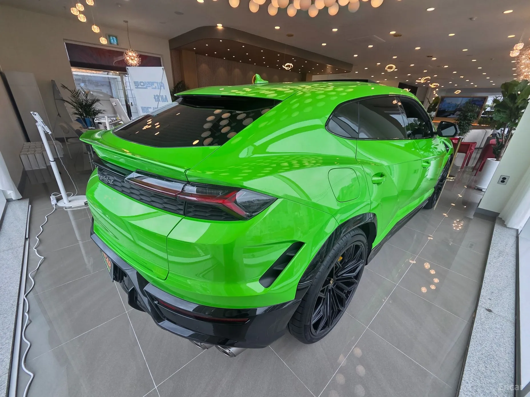 Lamborghini Urus превью 2